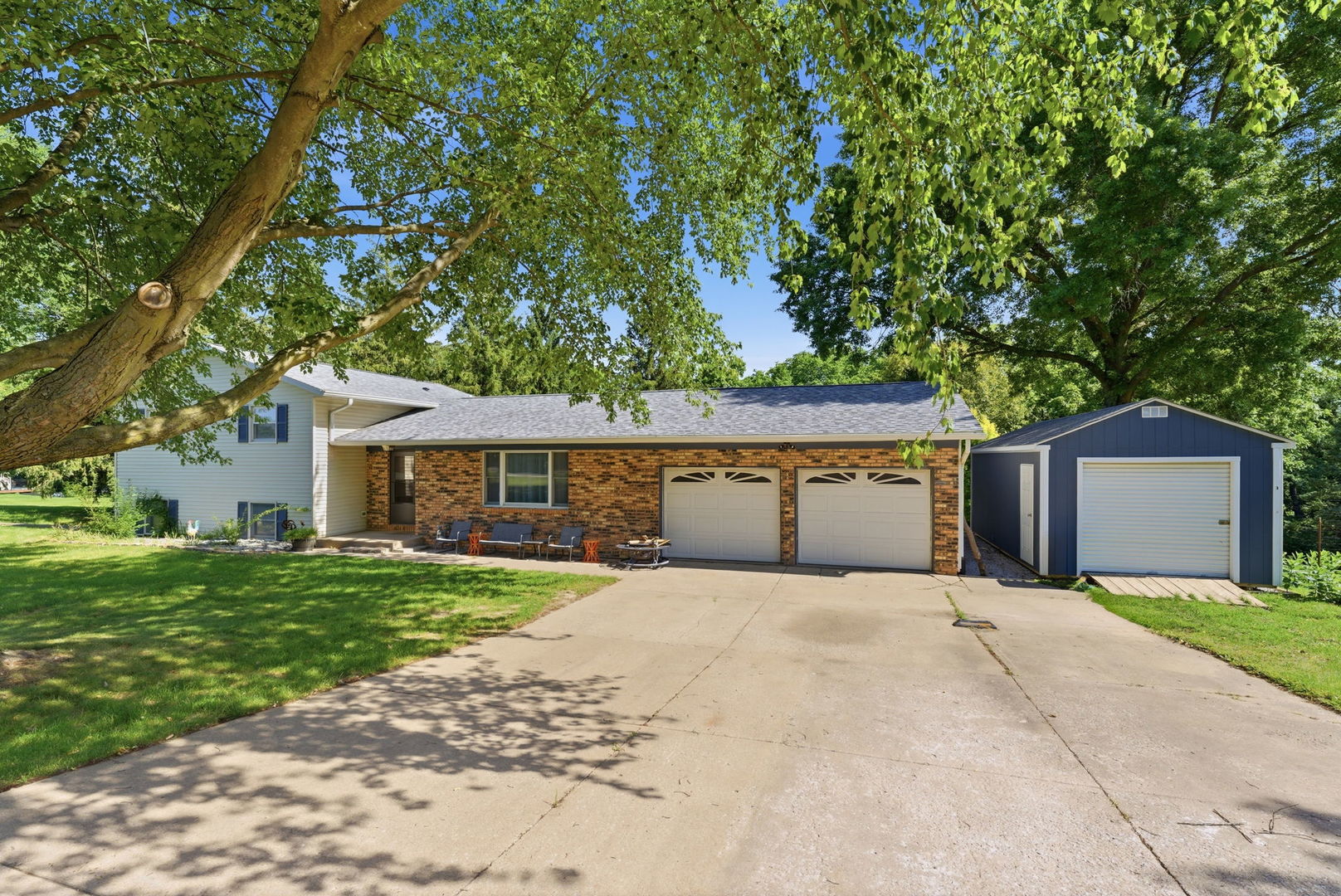 8 Elmwood Drive Property Photo 2
