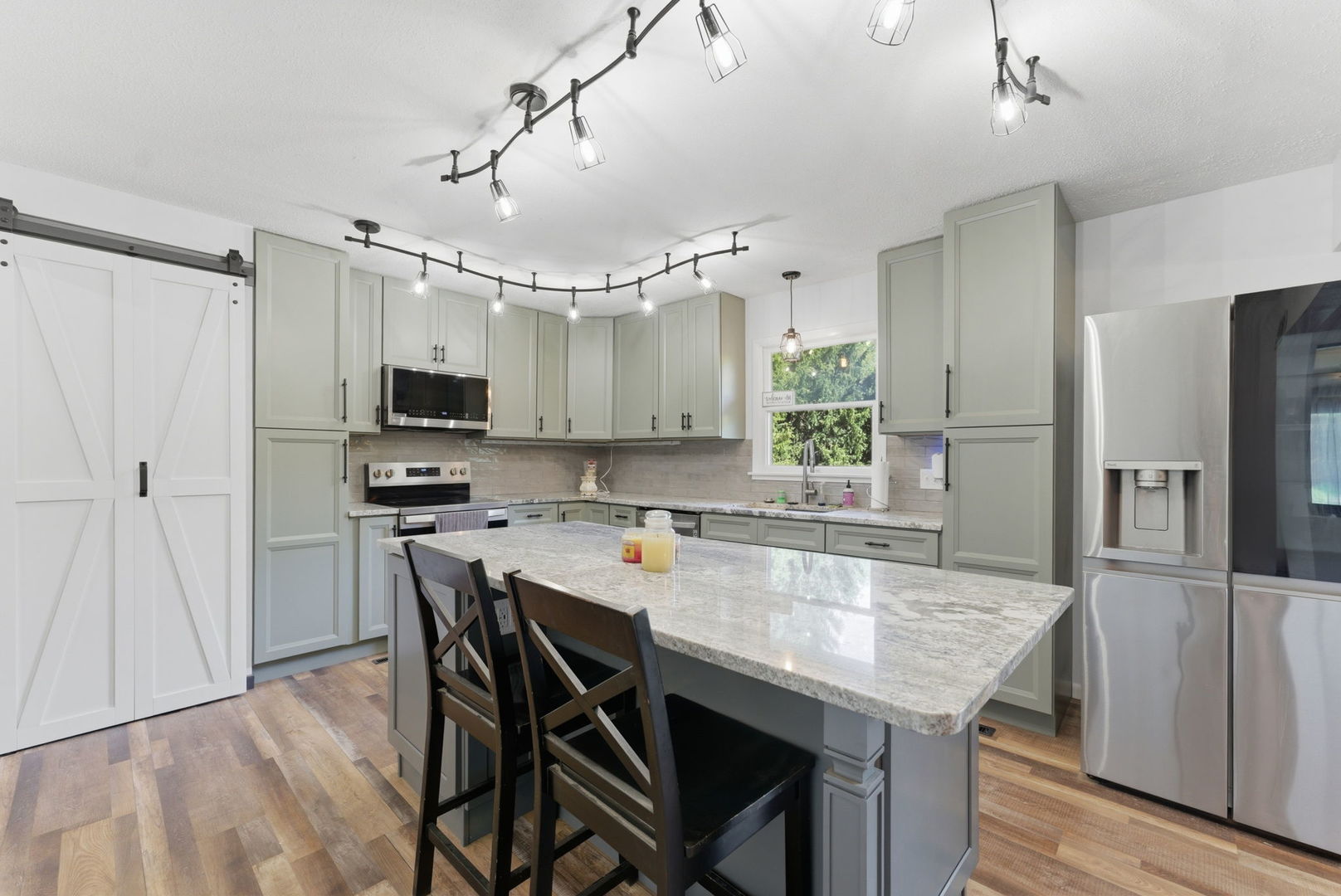 8 Elmwood Drive Property Photo 3