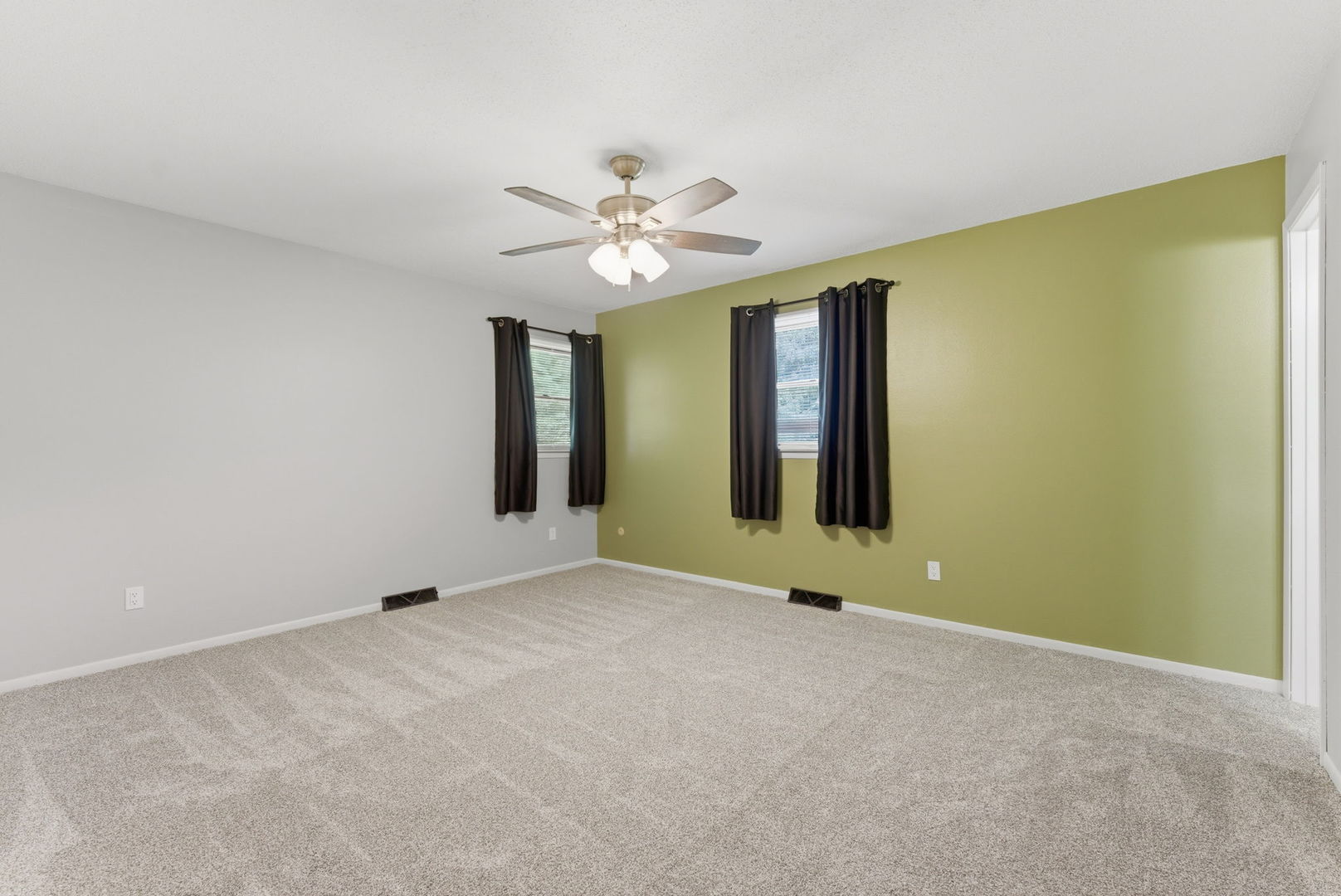 8 Elmwood Drive Property Photo 13