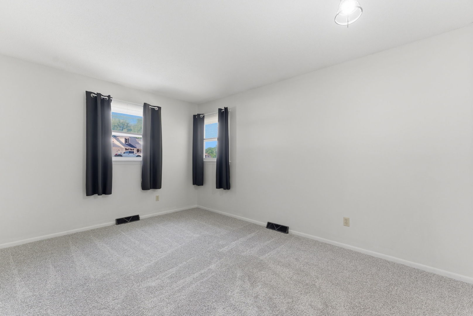 8 Elmwood Drive Property Photo 15