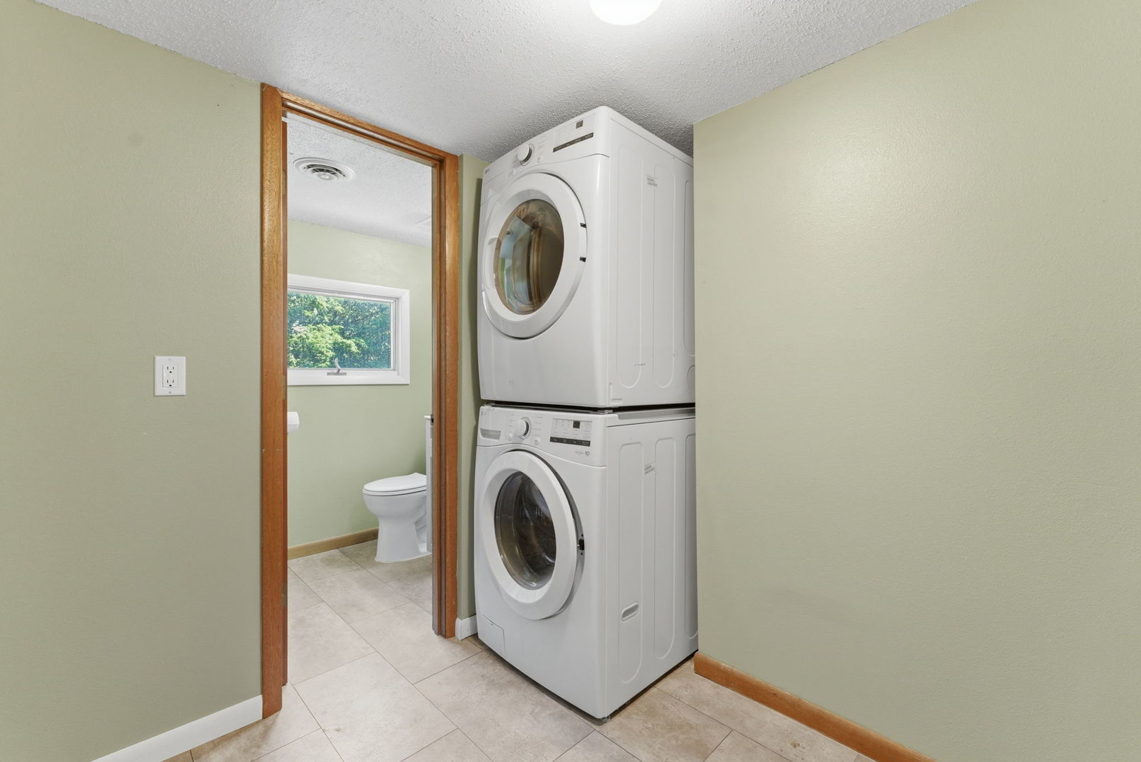 8 Elmwood Drive Property Photo 19