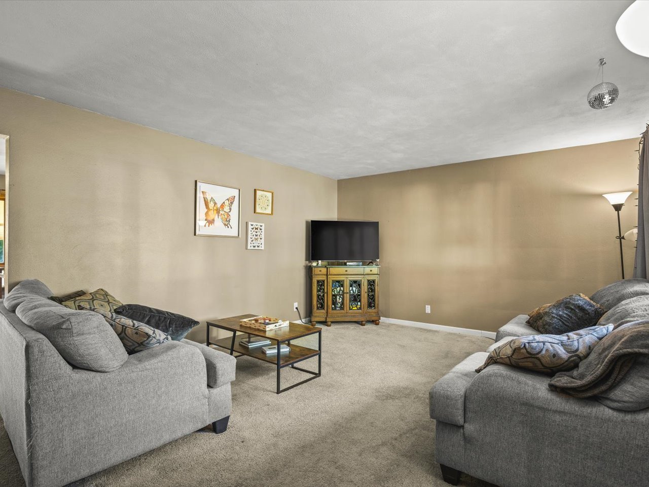 131 Dawn Avenue Property Photo 2