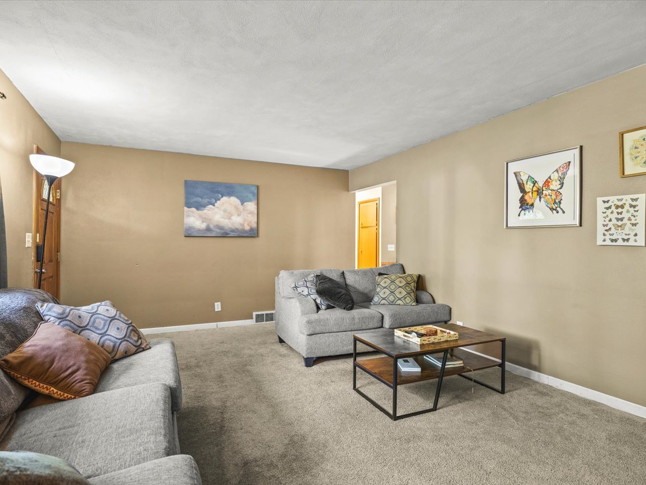 131 Dawn Avenue Property Photo 4