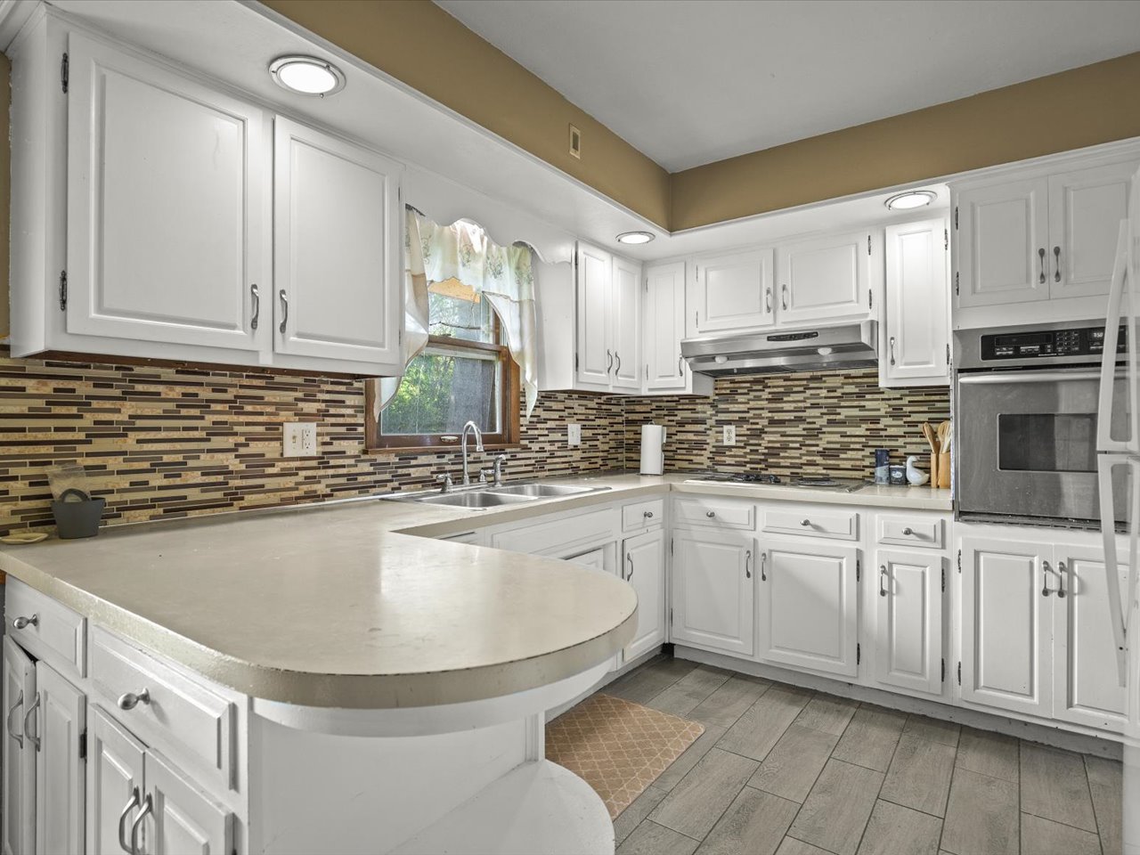 131 Dawn Avenue Property Photo 8