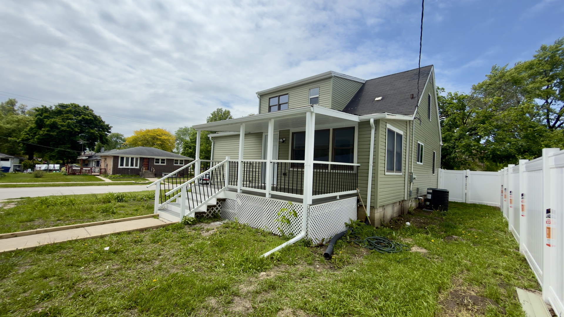 9759.. Rutherford Avenue Property Photo 4