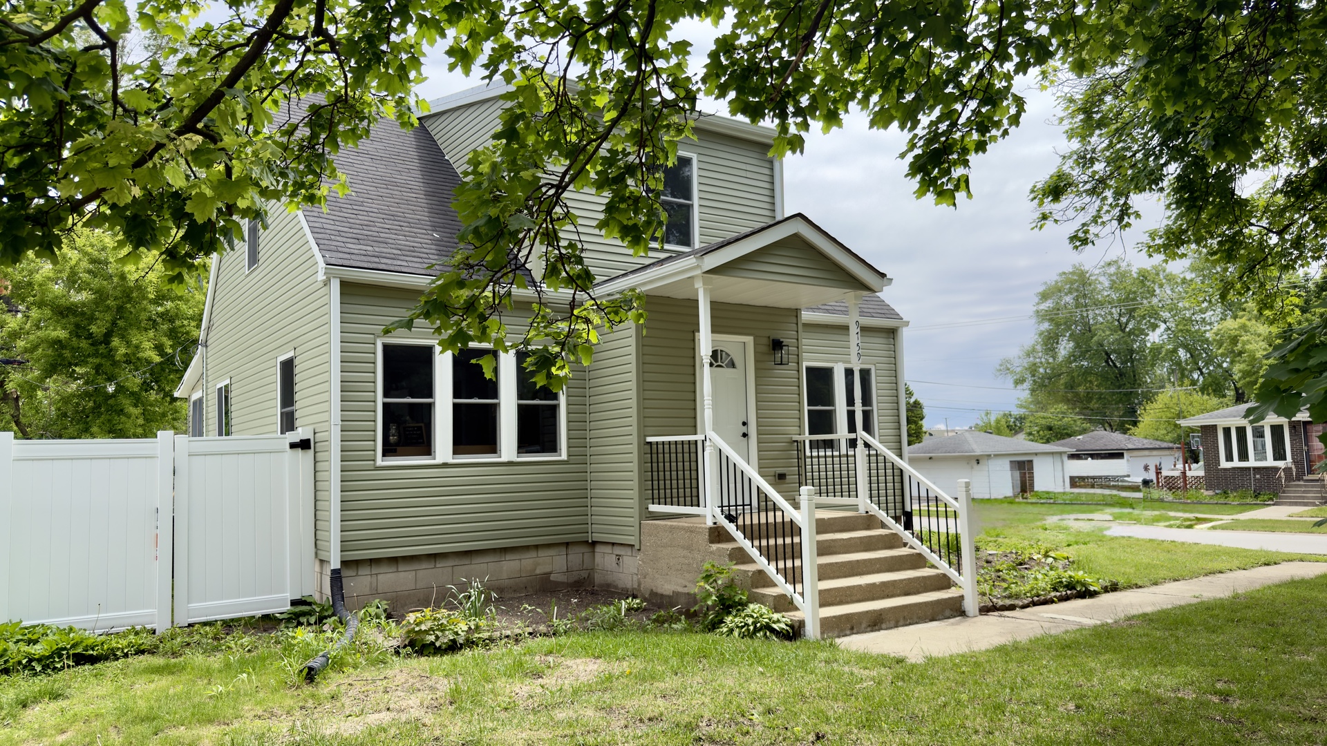9759.. Rutherford Avenue Property Photo 6