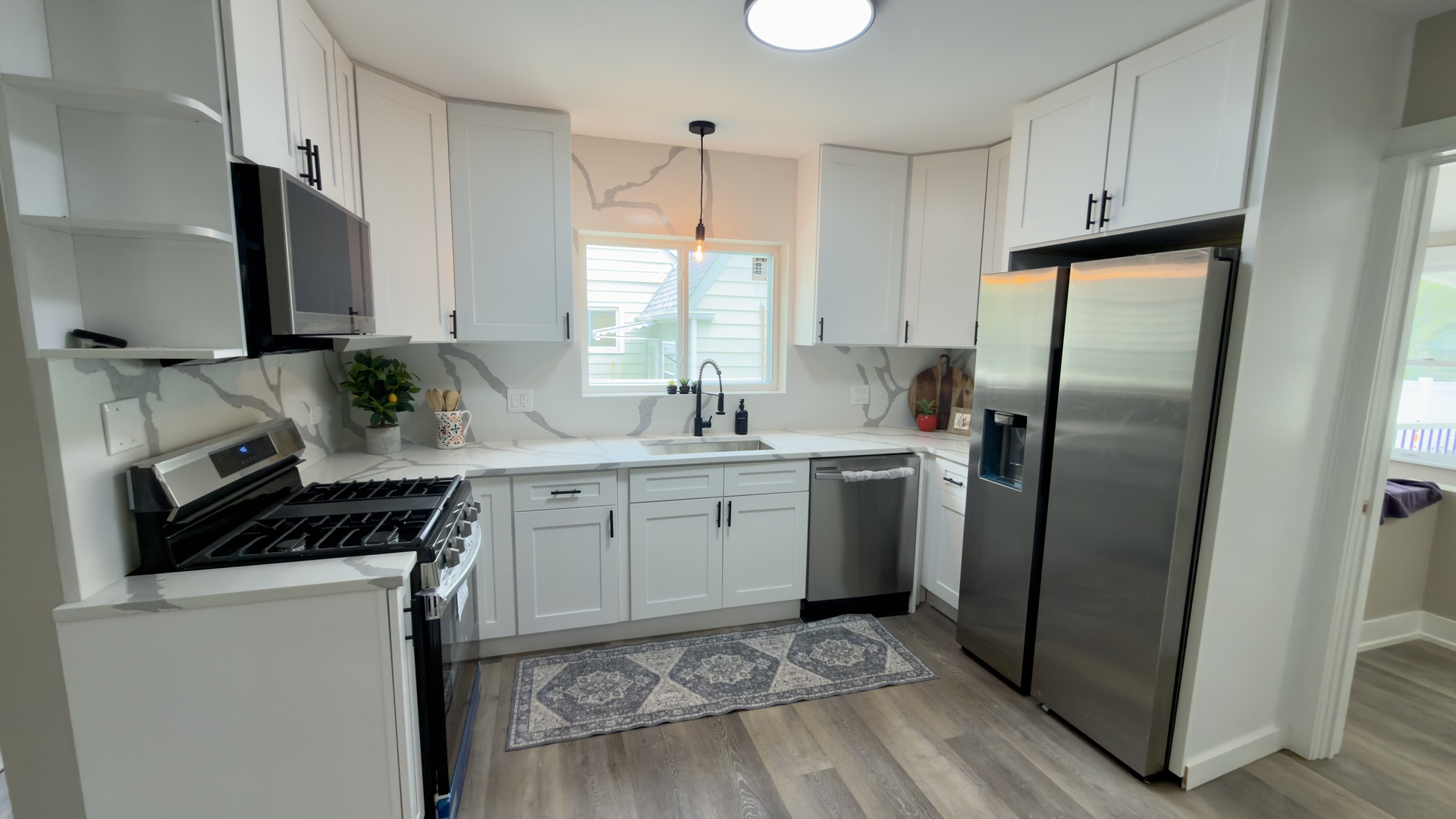9759.. Rutherford Avenue Property Photo 13