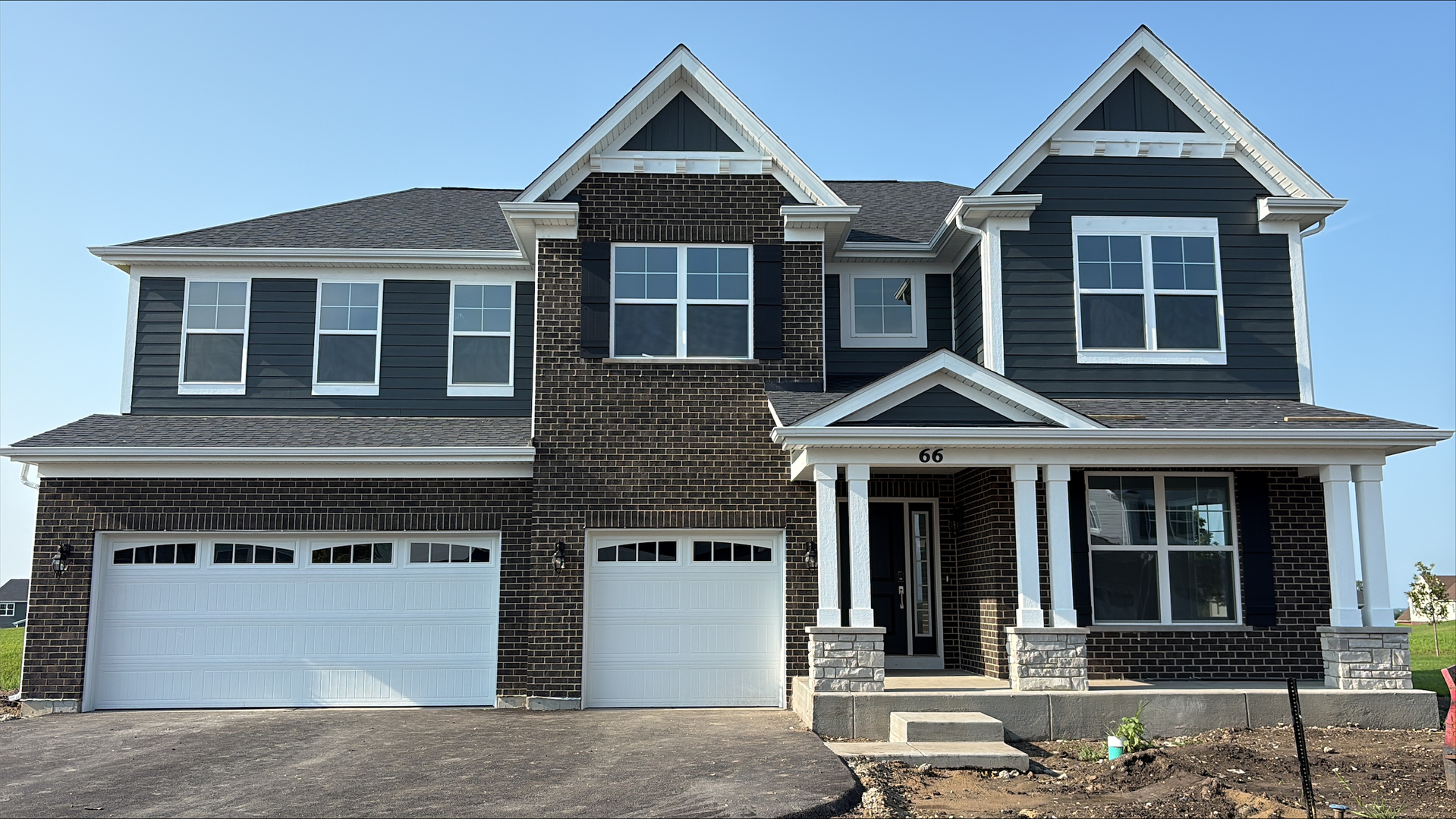 66 Hawthorn Ridge Drive Property Photo 1