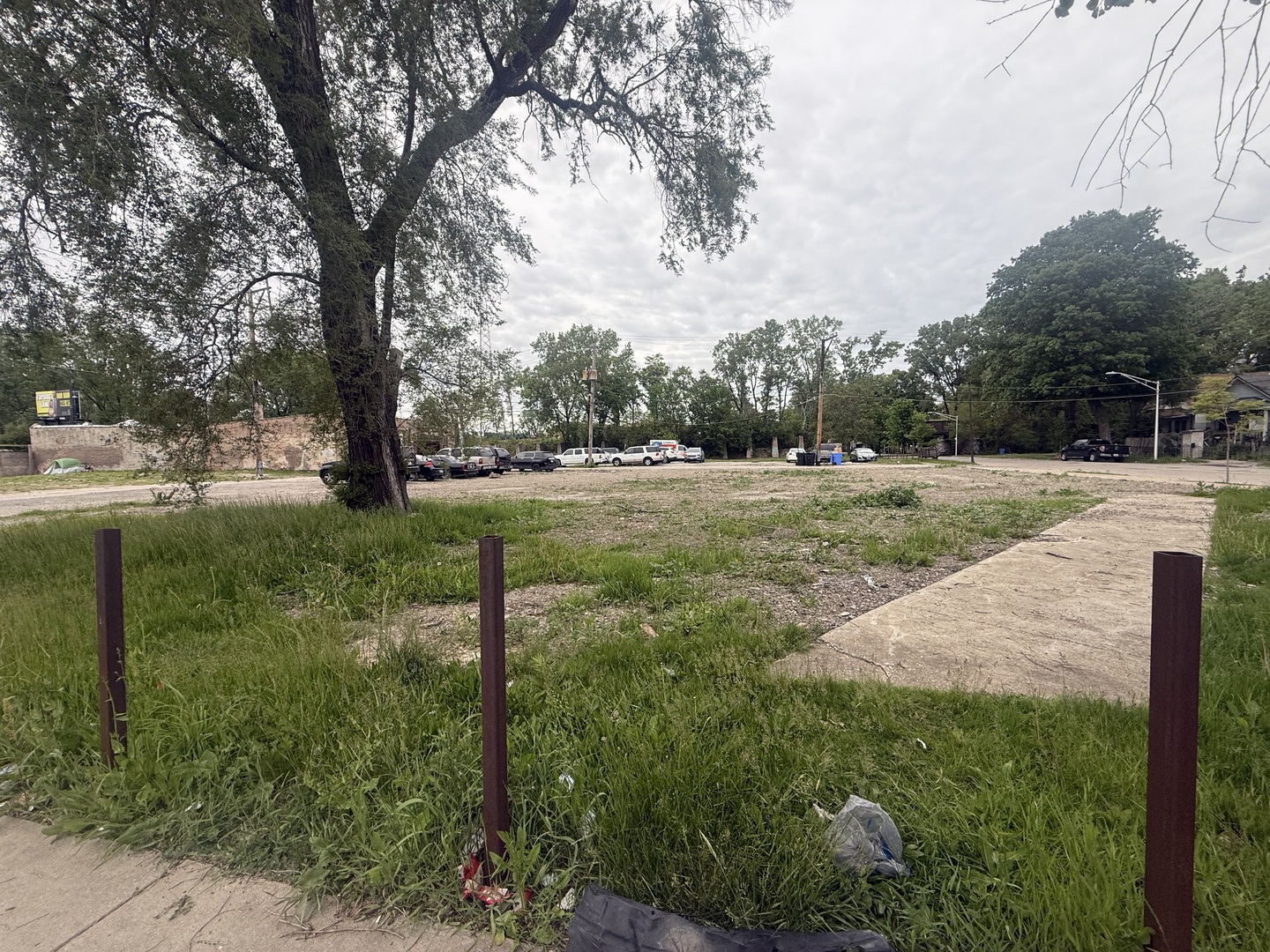 740 W 59th Street Property Photo 3