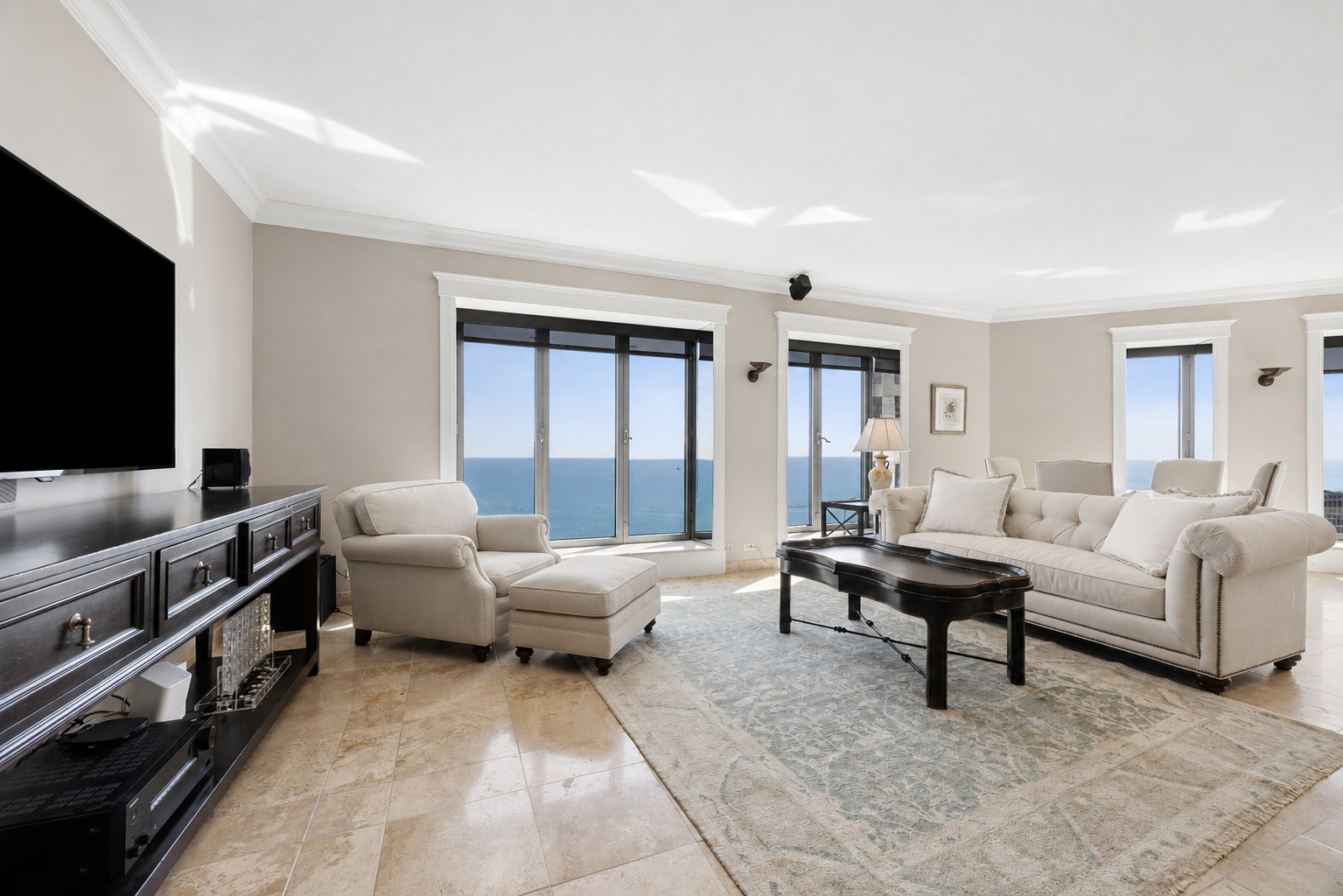 950 N Michigan Avenue 4202 Property Photo 10