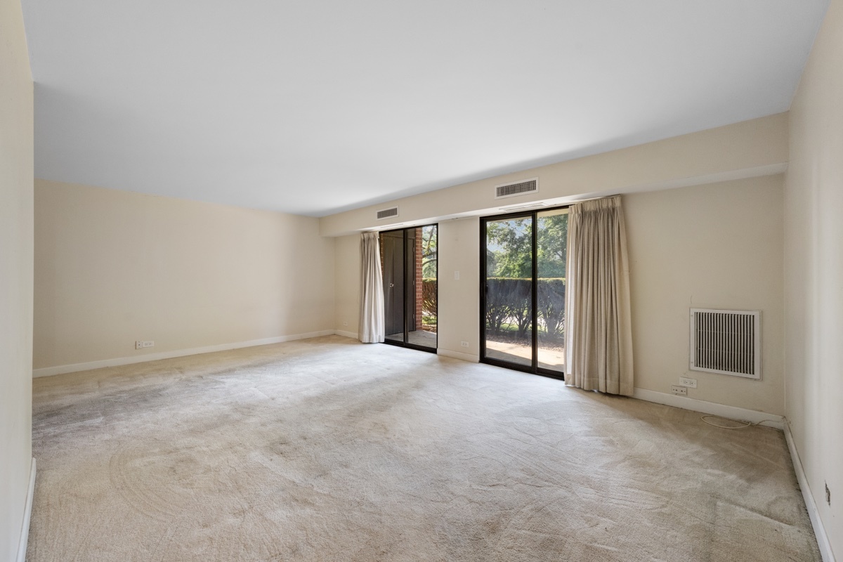 1605 E Central Road 106a Property Photo 10