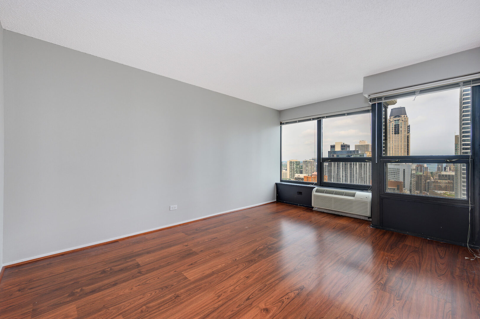 30 E Huron Street 3808 Property Photo 5