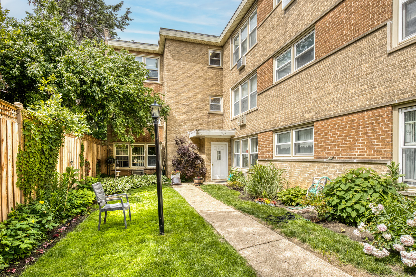 1536 W Pratt Boulevard 3d Property Photo 2