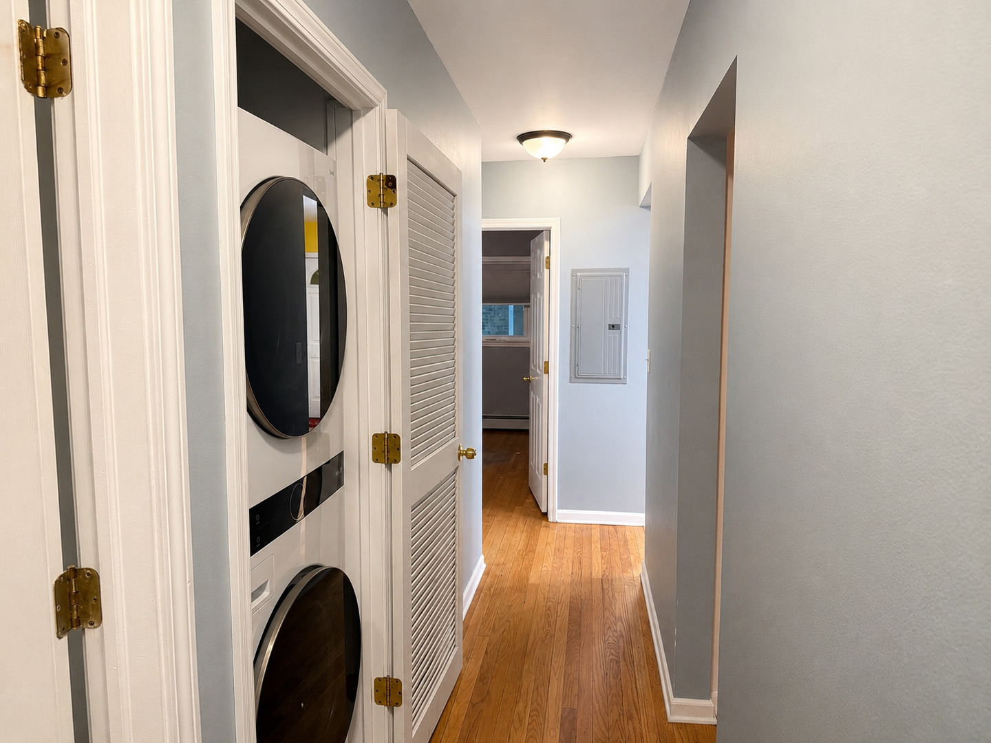 1536 W Pratt Boulevard 3d Property Photo 6
