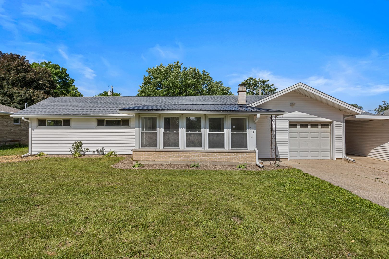 405 Dodson Drive Property Photo 1