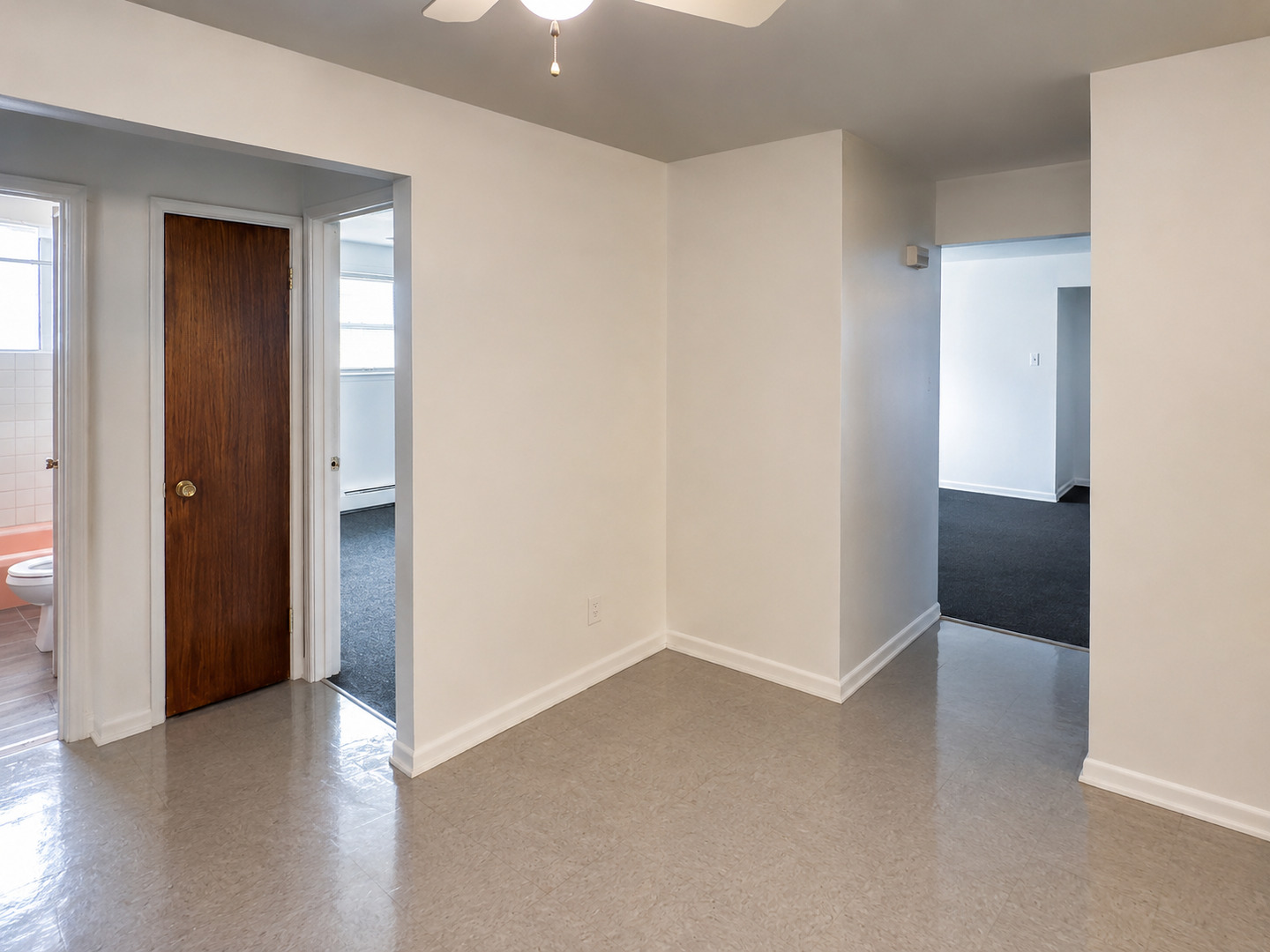 1025 - 49 W Vermont Street Property Photo 4