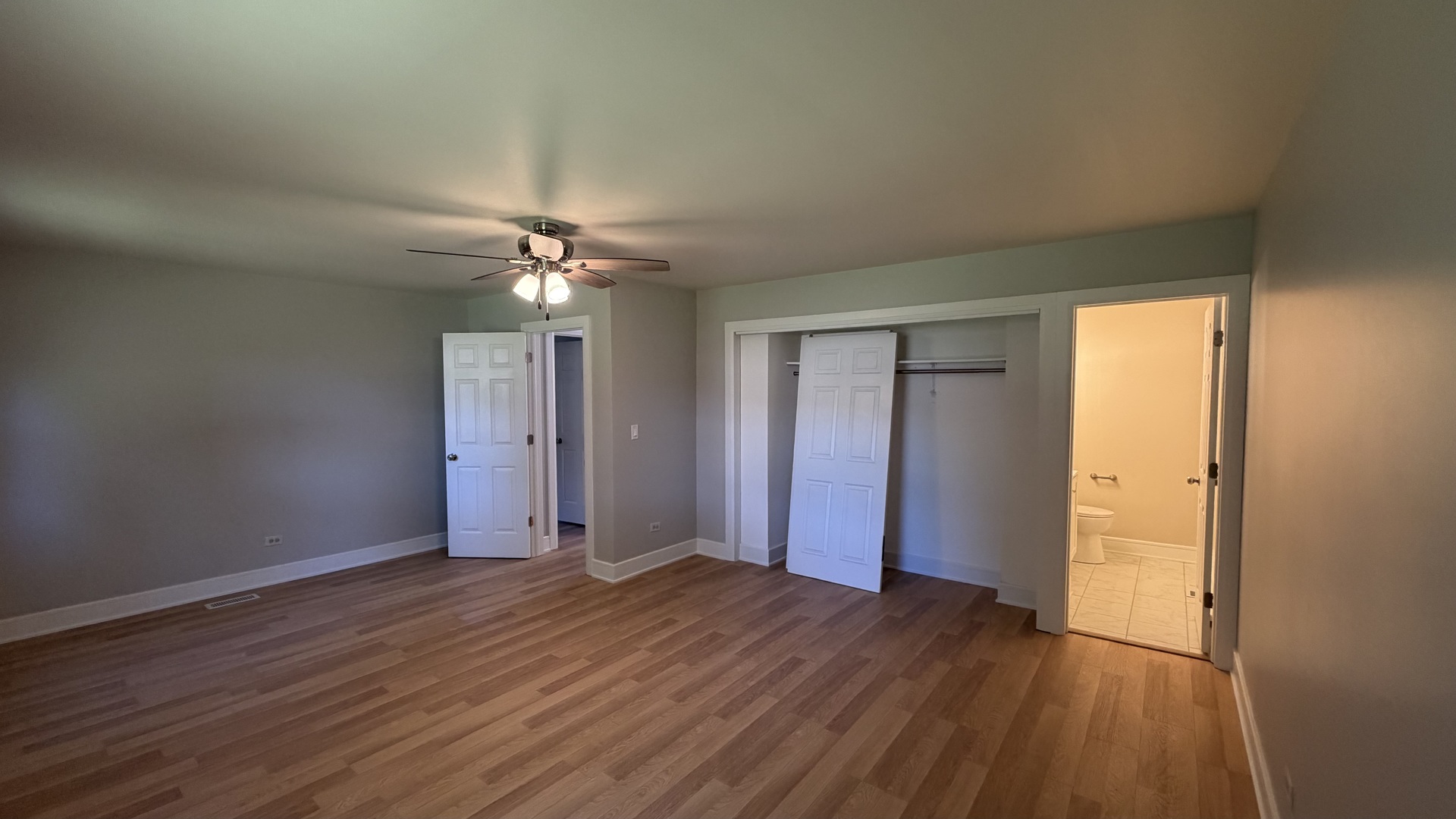 1900 Longmeadow Drive Property Photo 13