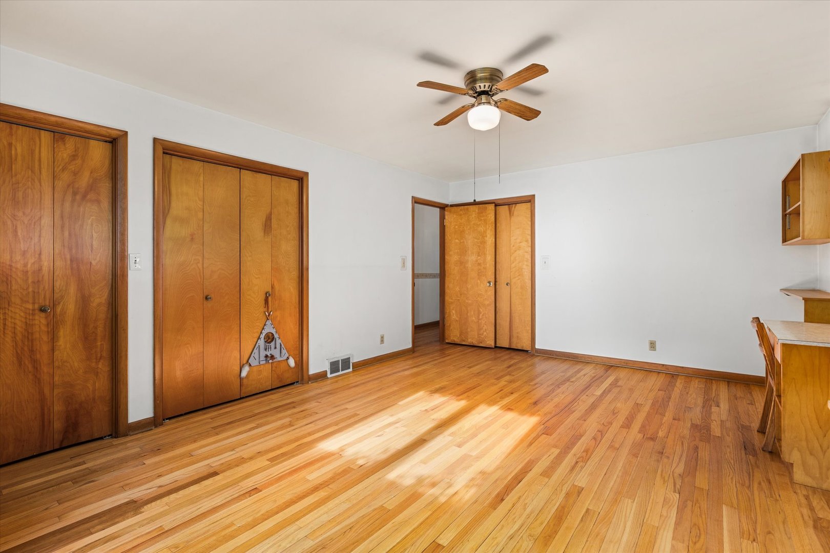 492 N 23rd Road Property Photo 13