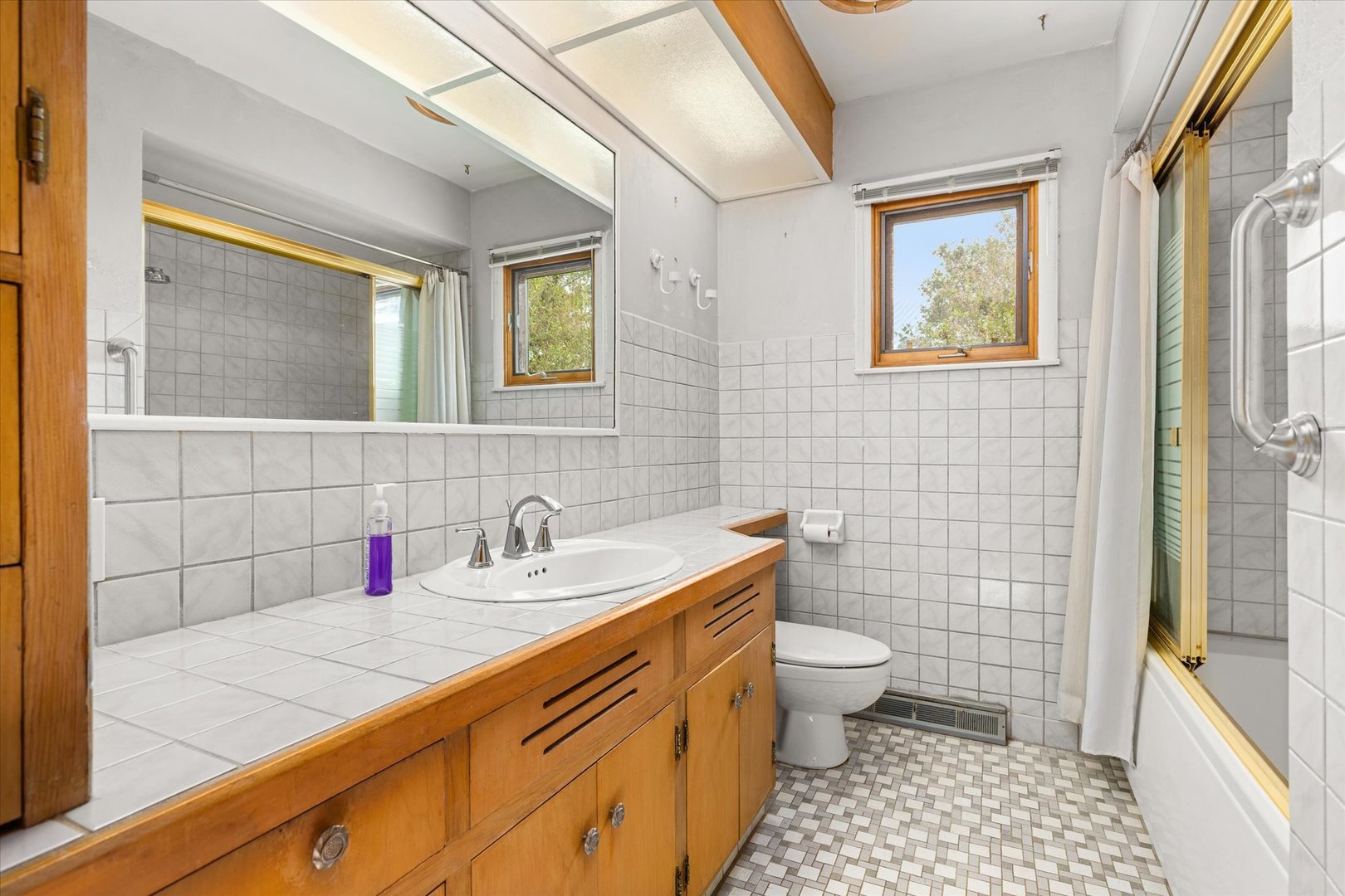 492 N 23rd Road Property Photo 15
