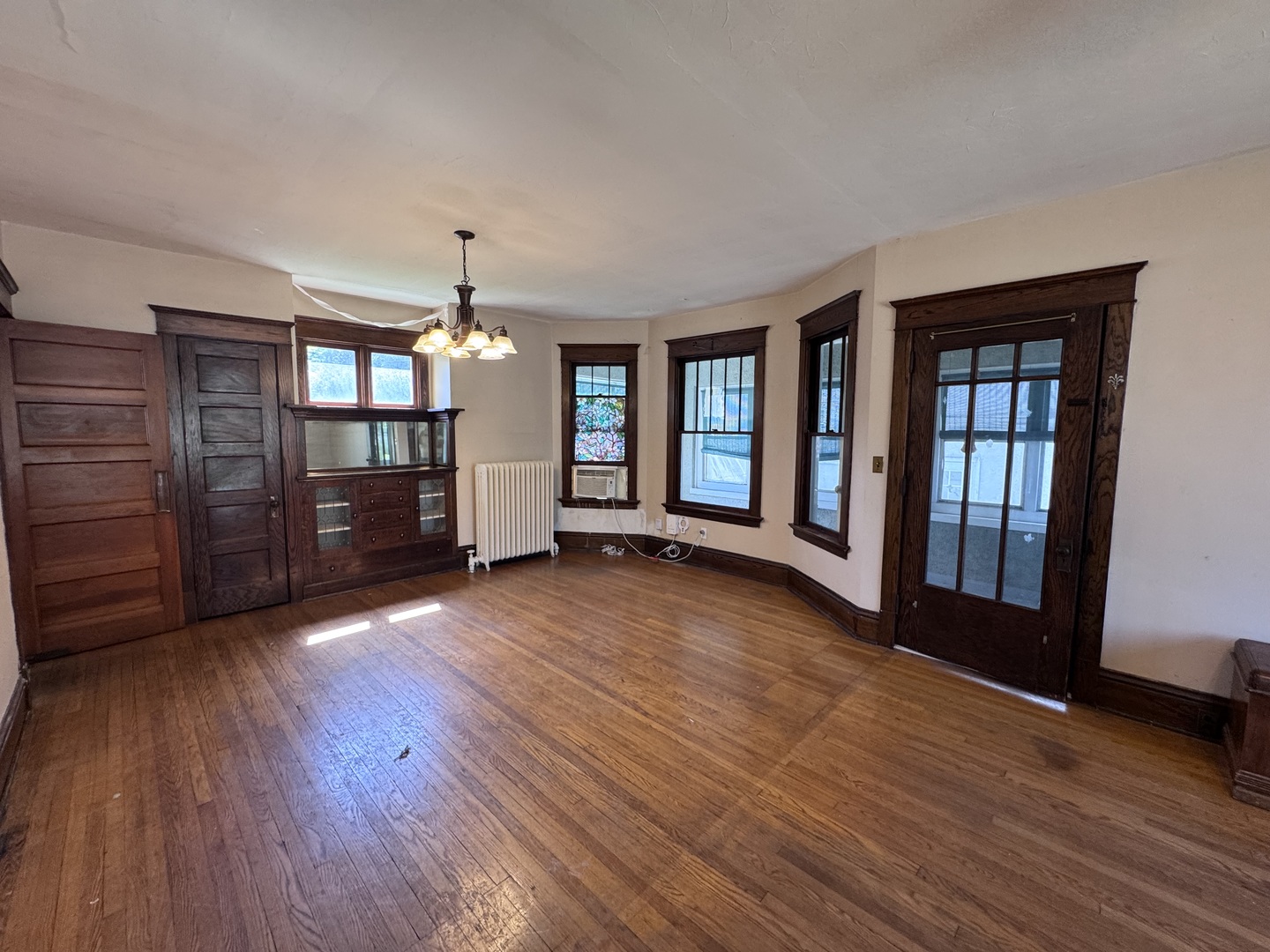 1119 38th Street Property Photo 8