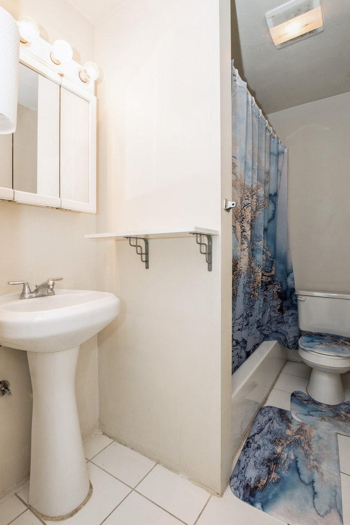 4555 S Halsted Street Property Photo 13