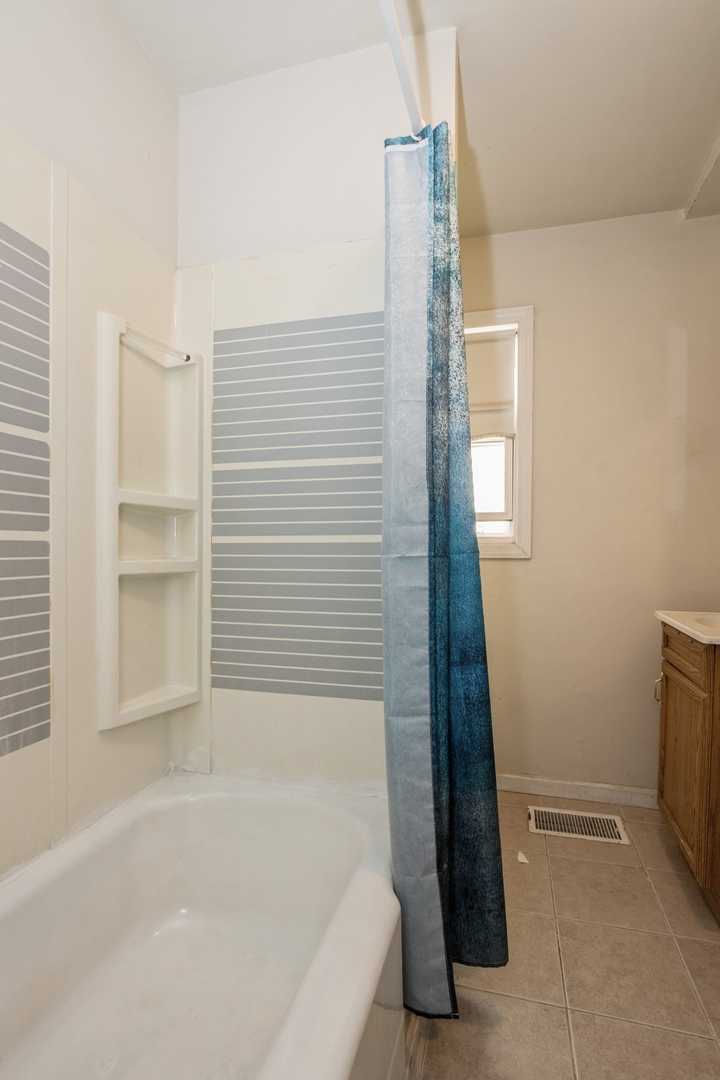 4555 S Halsted Street Property Photo 14