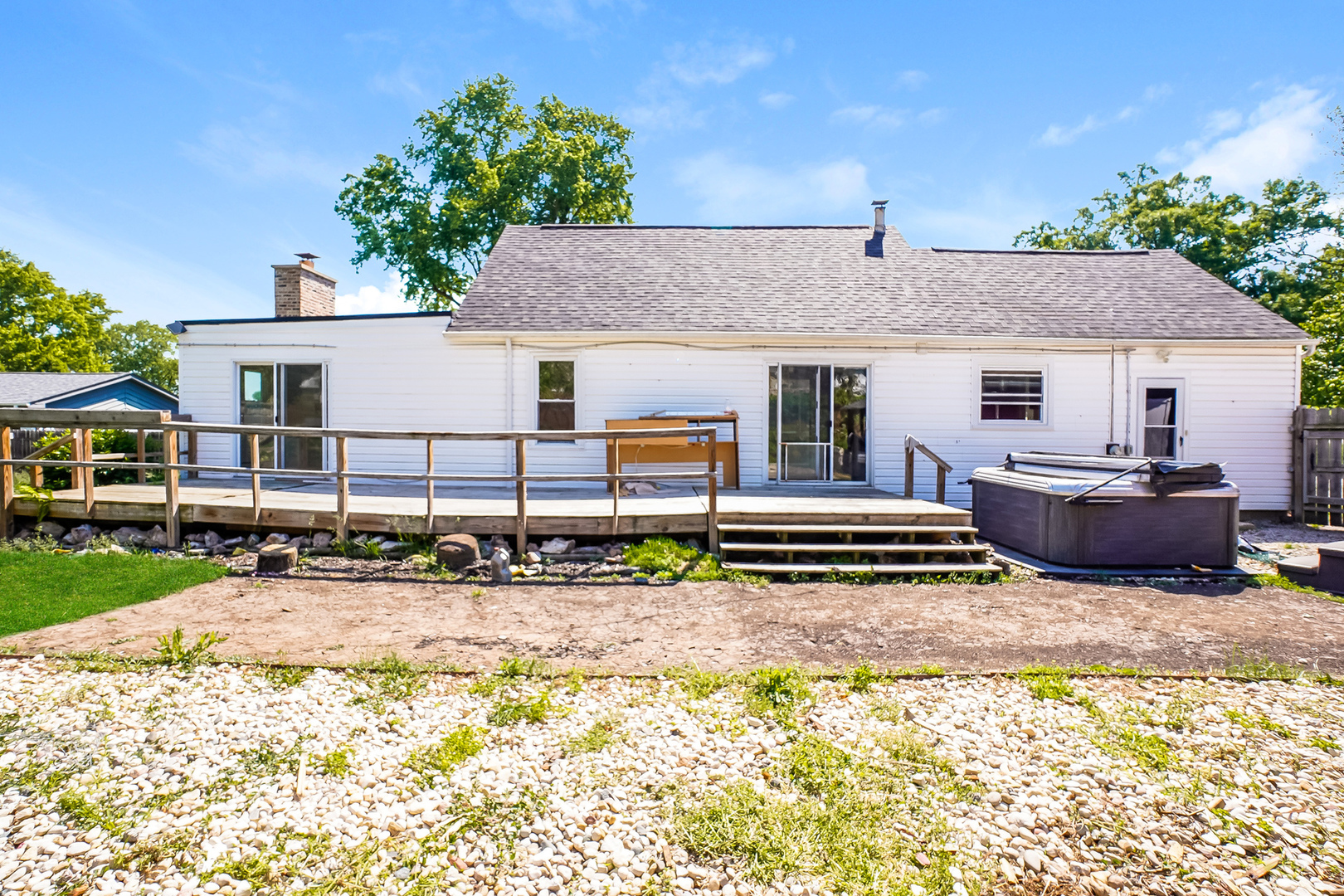 215 S Prairie Road Property Photo 5