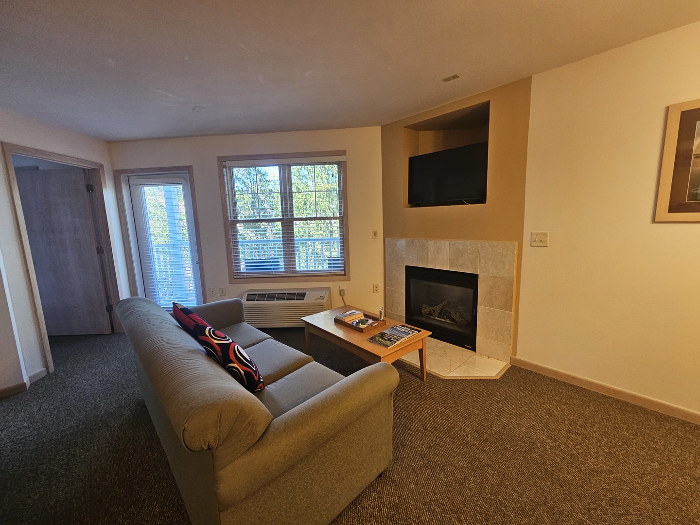 123 Center Street 204 Property Photo 9