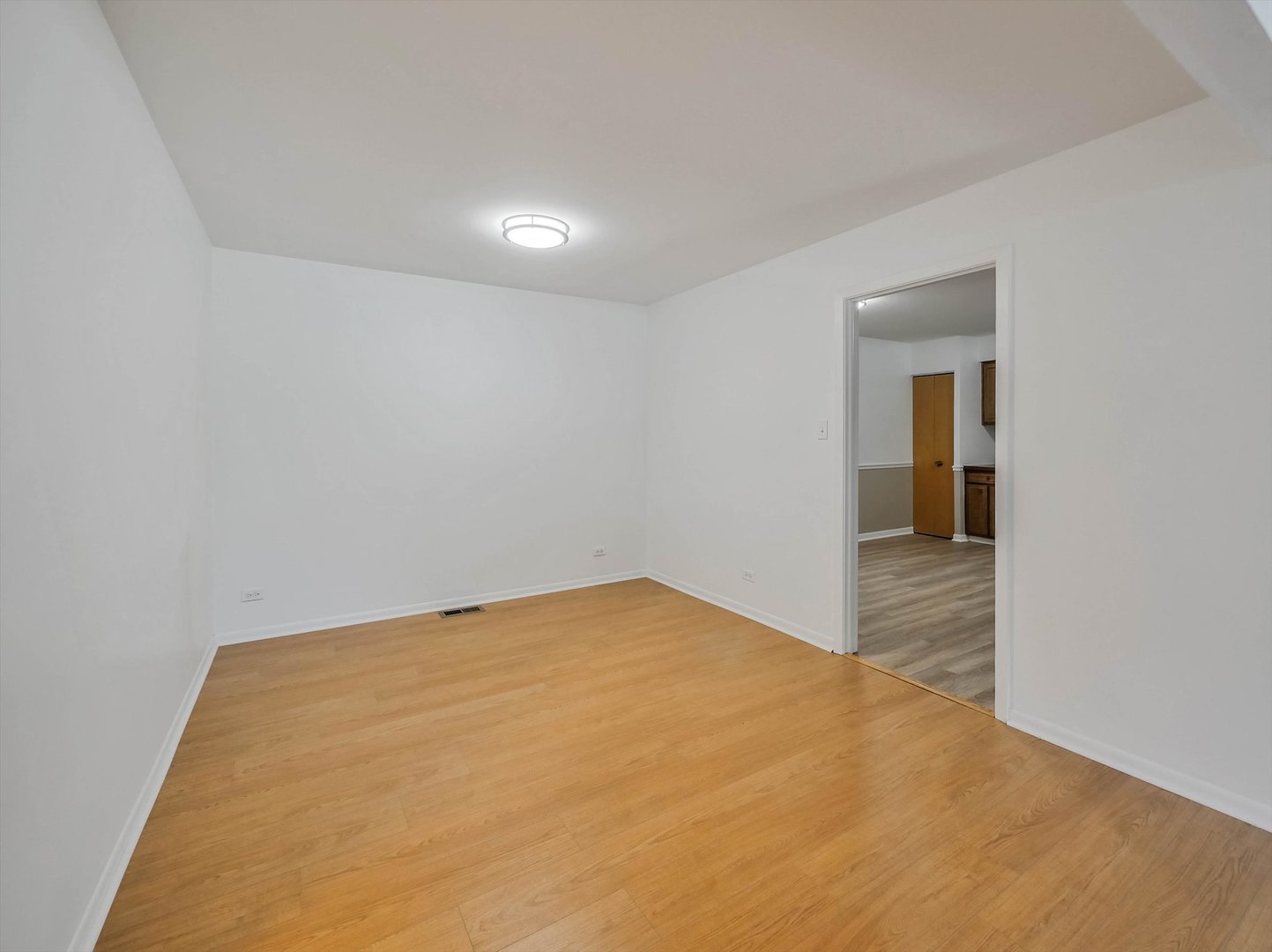 1025 S Fernandez Avenue 1s Property Photo 6