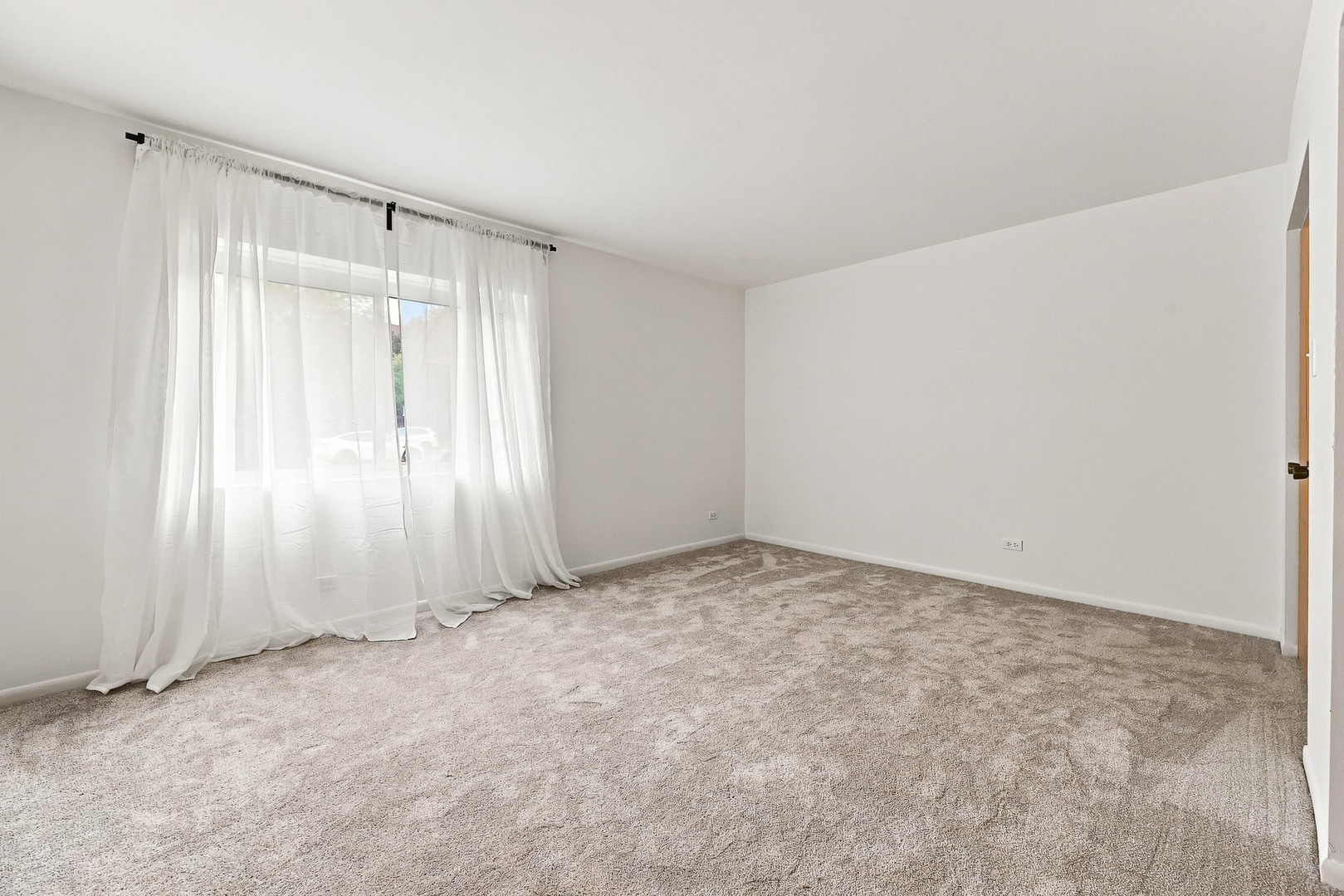 1025 S Fernandez Avenue 1s Property Photo 12