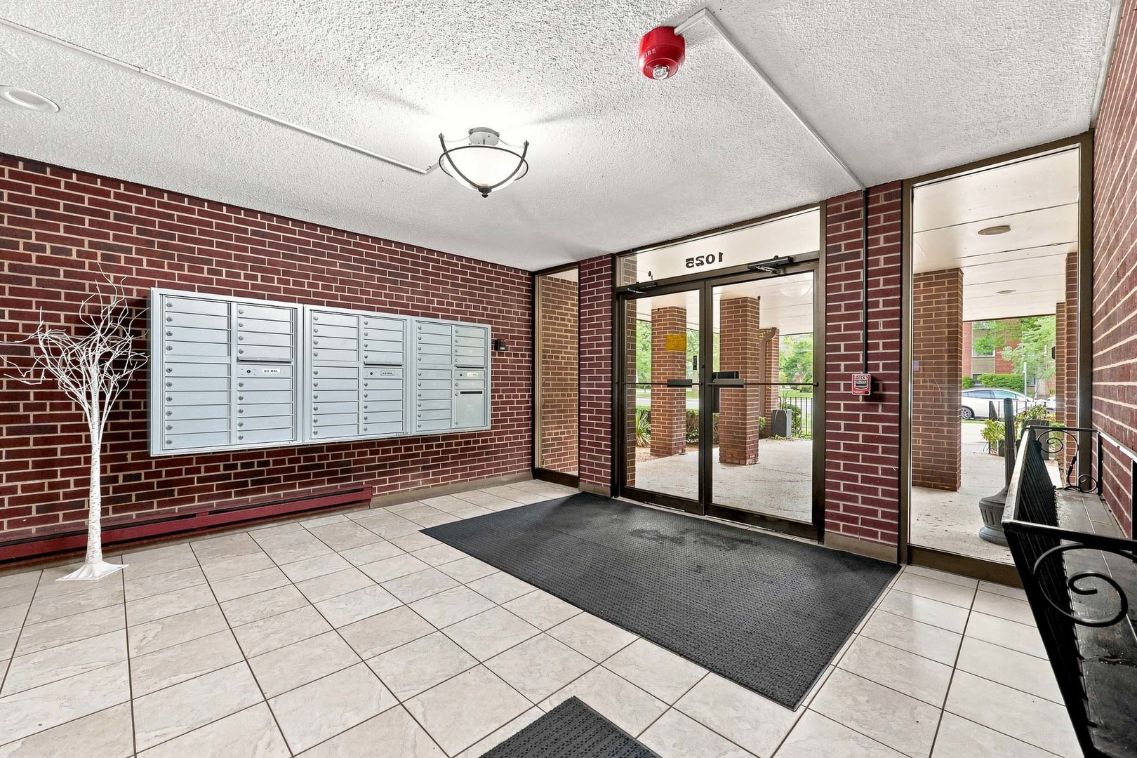 1025 S Fernandez Avenue 1s Property Photo 20