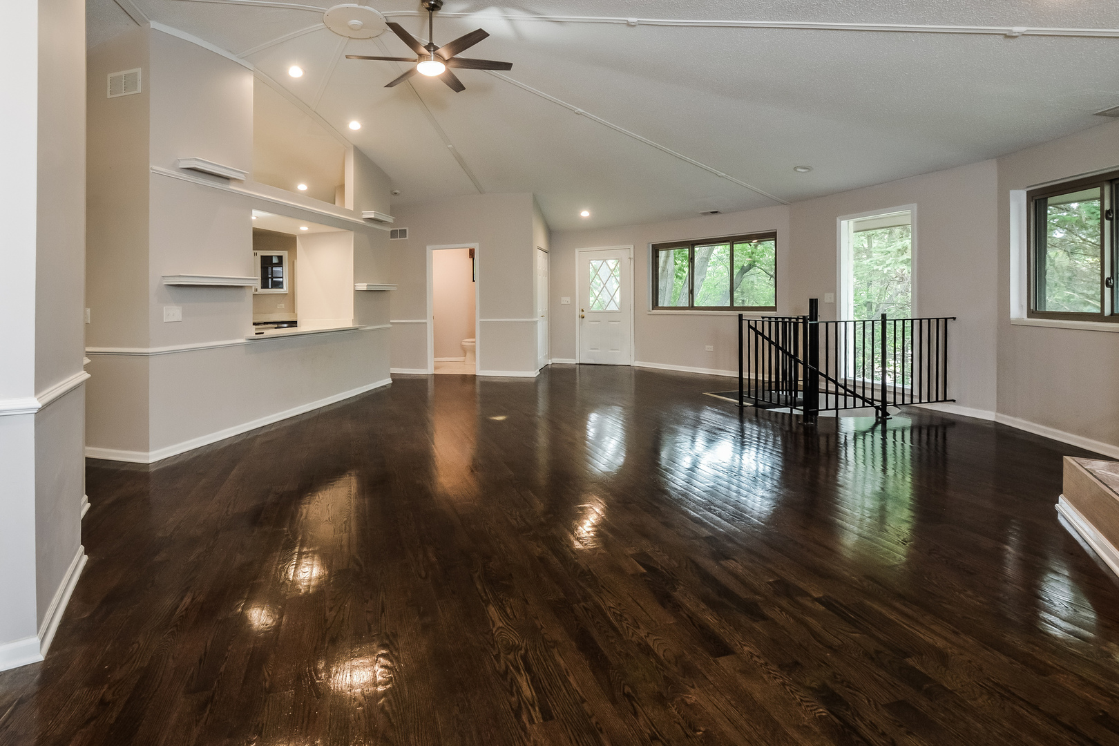 526 Towne Court Property Photo 18