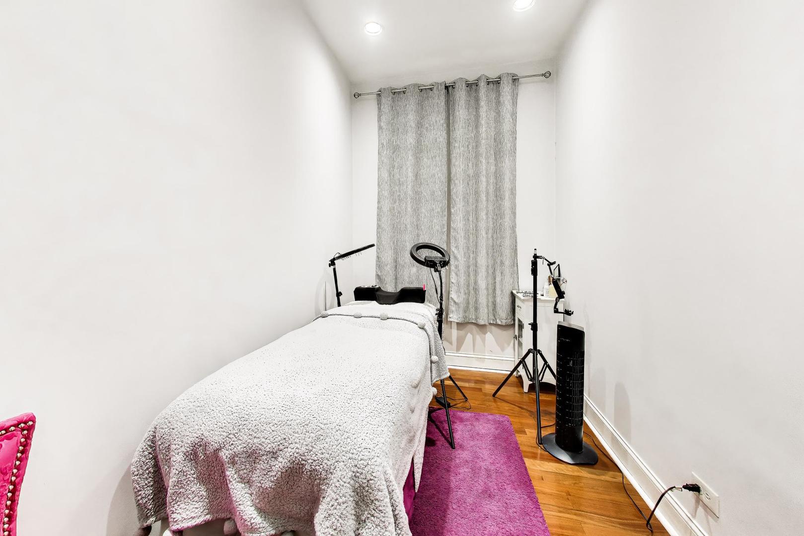 1345 N Ashland Avenue Cn Property Photo 12