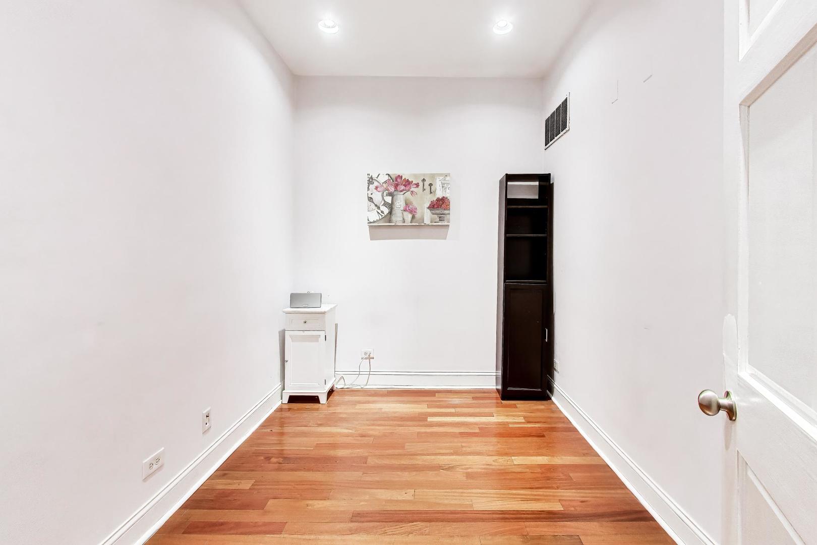 1345 N Ashland Avenue Cn Property Photo 14