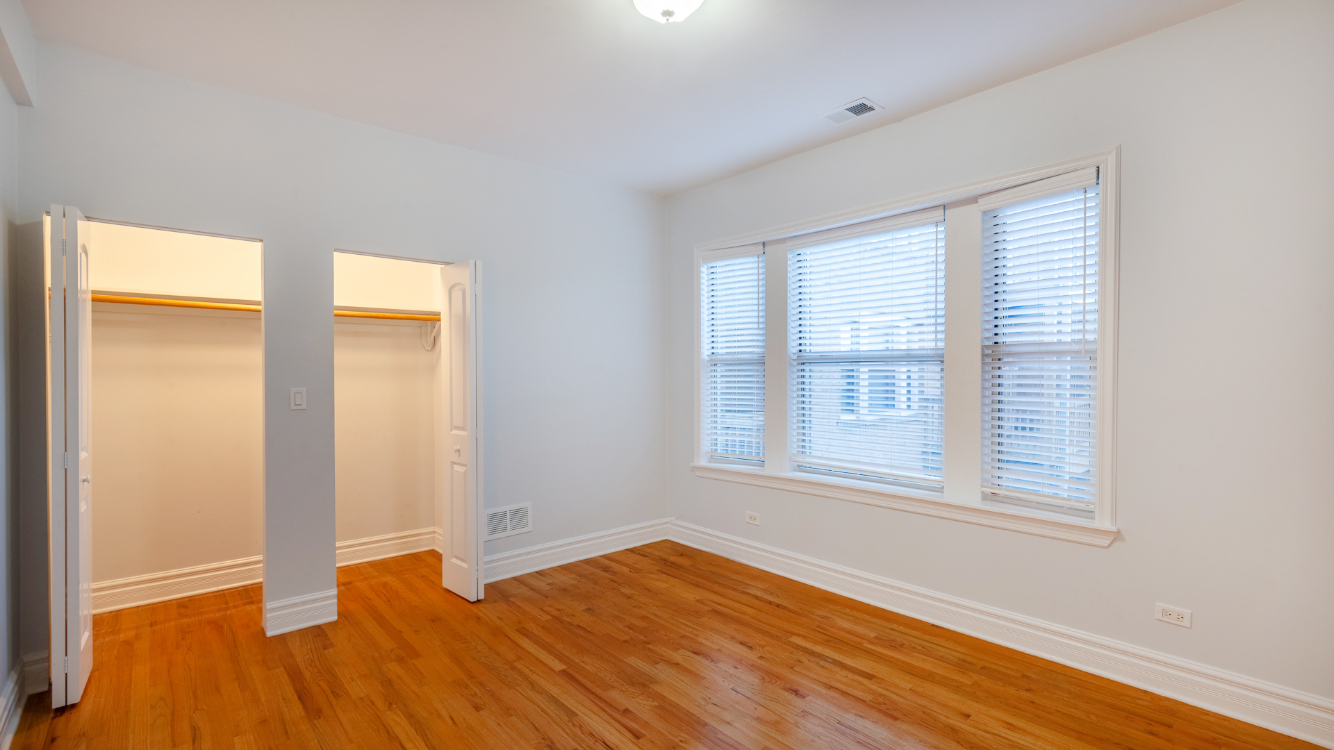 4847 S Vincennes Avenue 203 Property Photo 13
