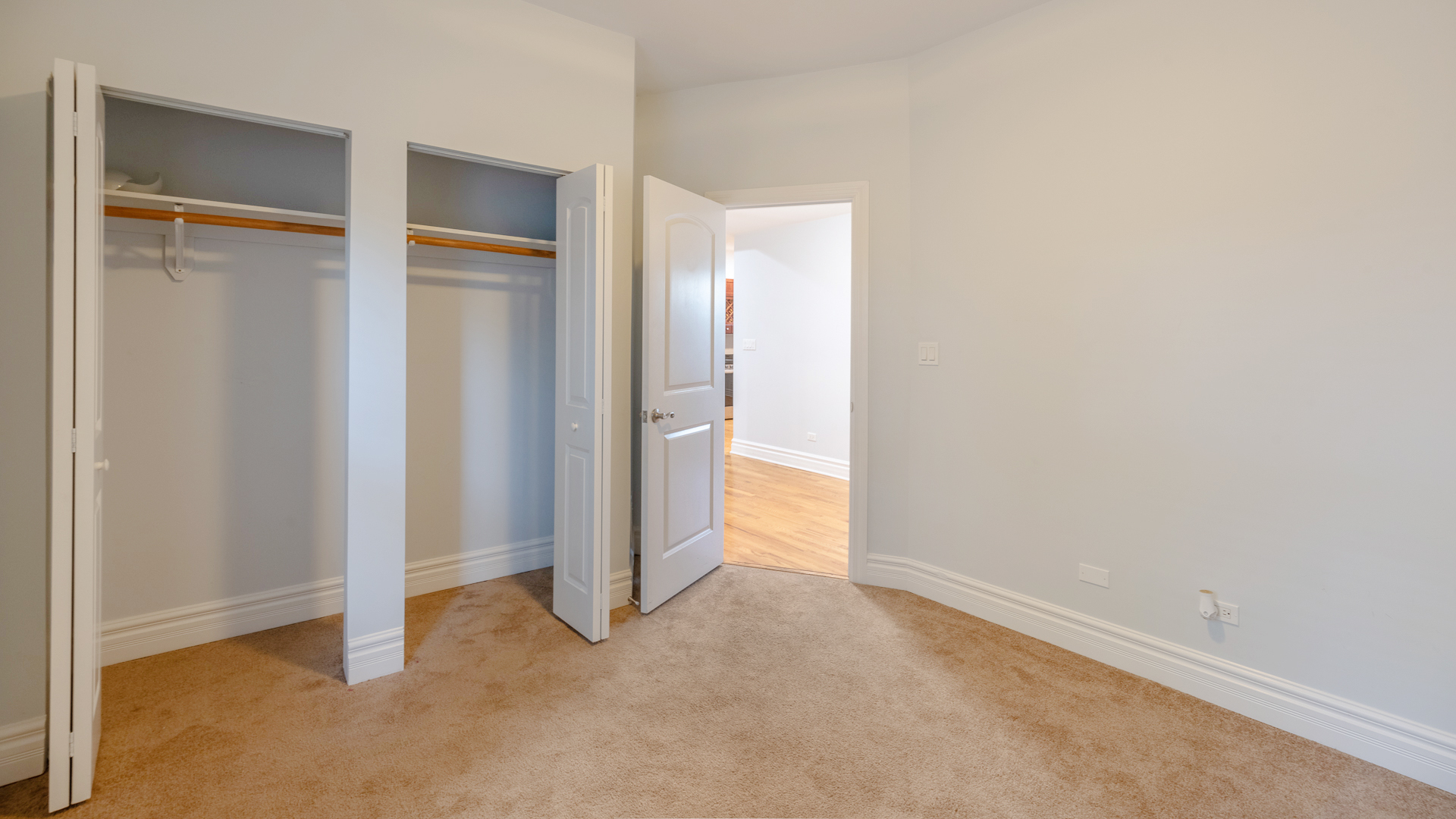 4847 S Vincennes Avenue 203 Property Photo 17