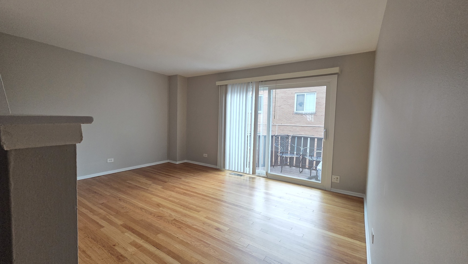553 W Park Avenue D Property Photo 3