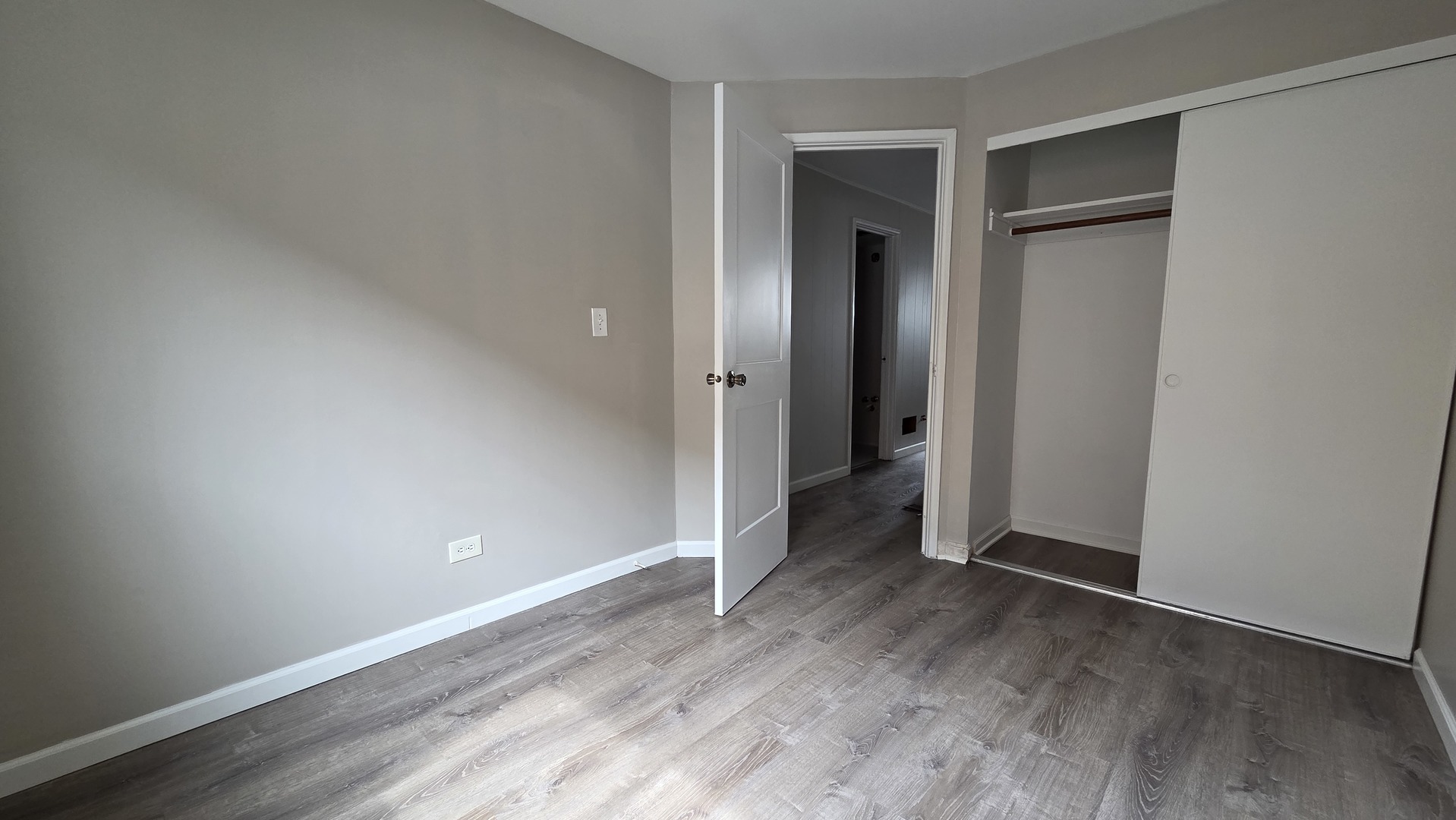 553 W Park Avenue D Property Photo 11