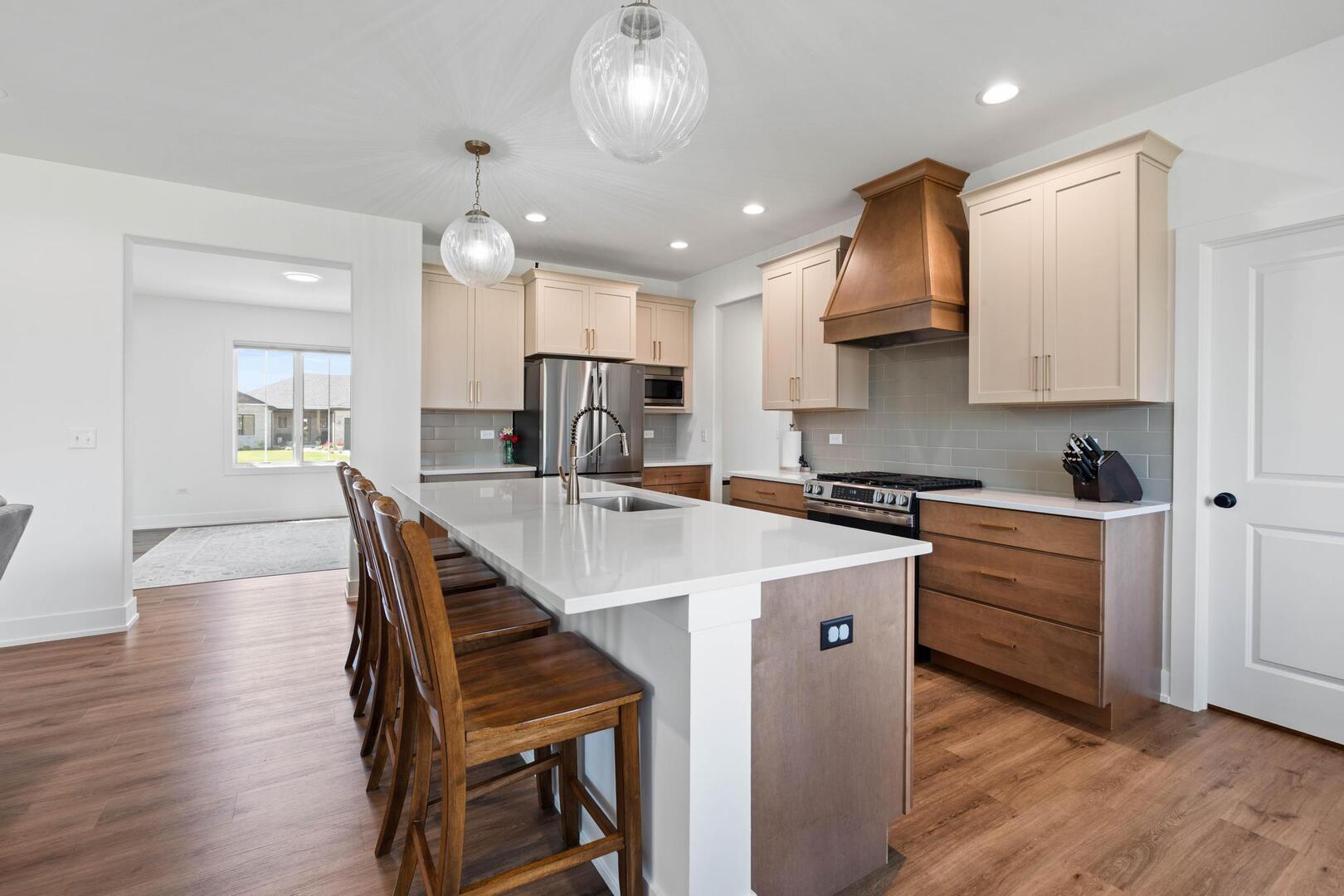 1091 Kinley Drive Property Photo 3