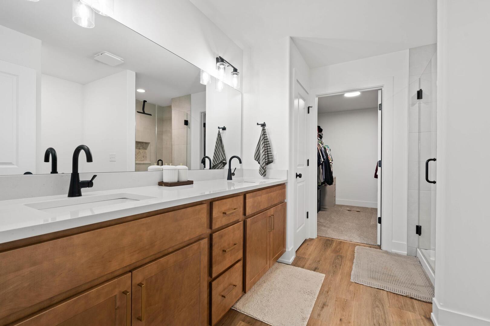 1091 Kinley Drive Property Photo 16