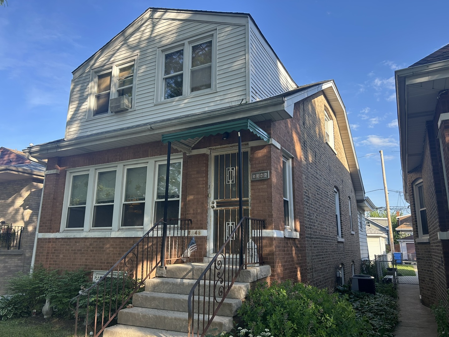 5346 N Ludlam Avenue Property Photo 1