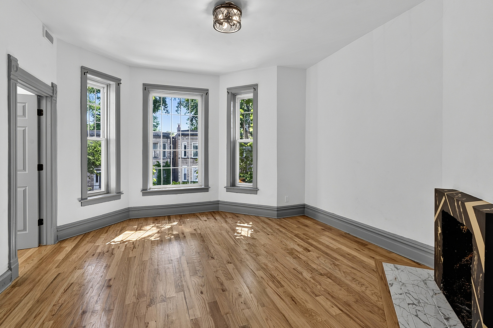 6602 S Marquette Road Property Photo 4