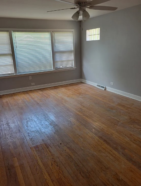 9035 S Euclid Avenue Property Photo 2