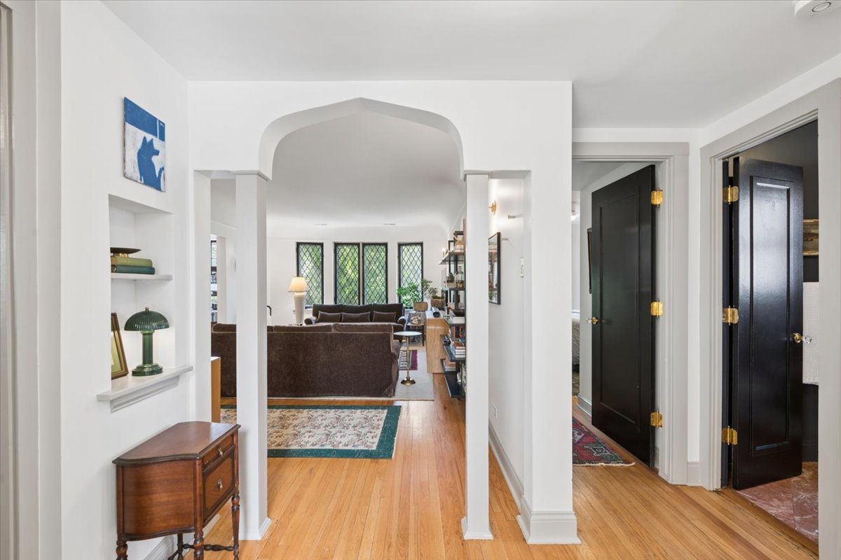 1118 Washington Boulevard 3a Property Photo 4