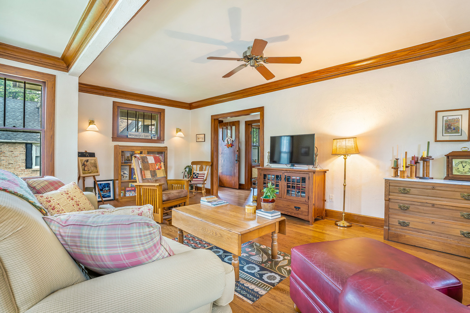 348 W Palatine Road Property Photo 6