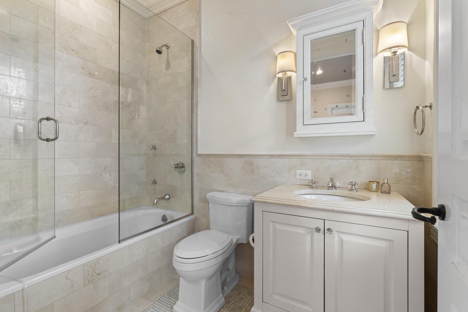 1755 N Mohawk Street Property Photo 42
