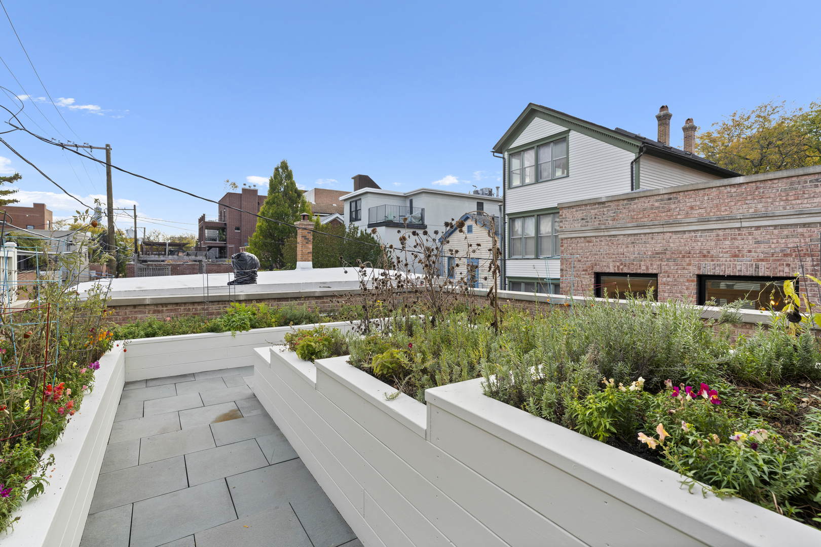 1755 N Mohawk Street Property Photo 53