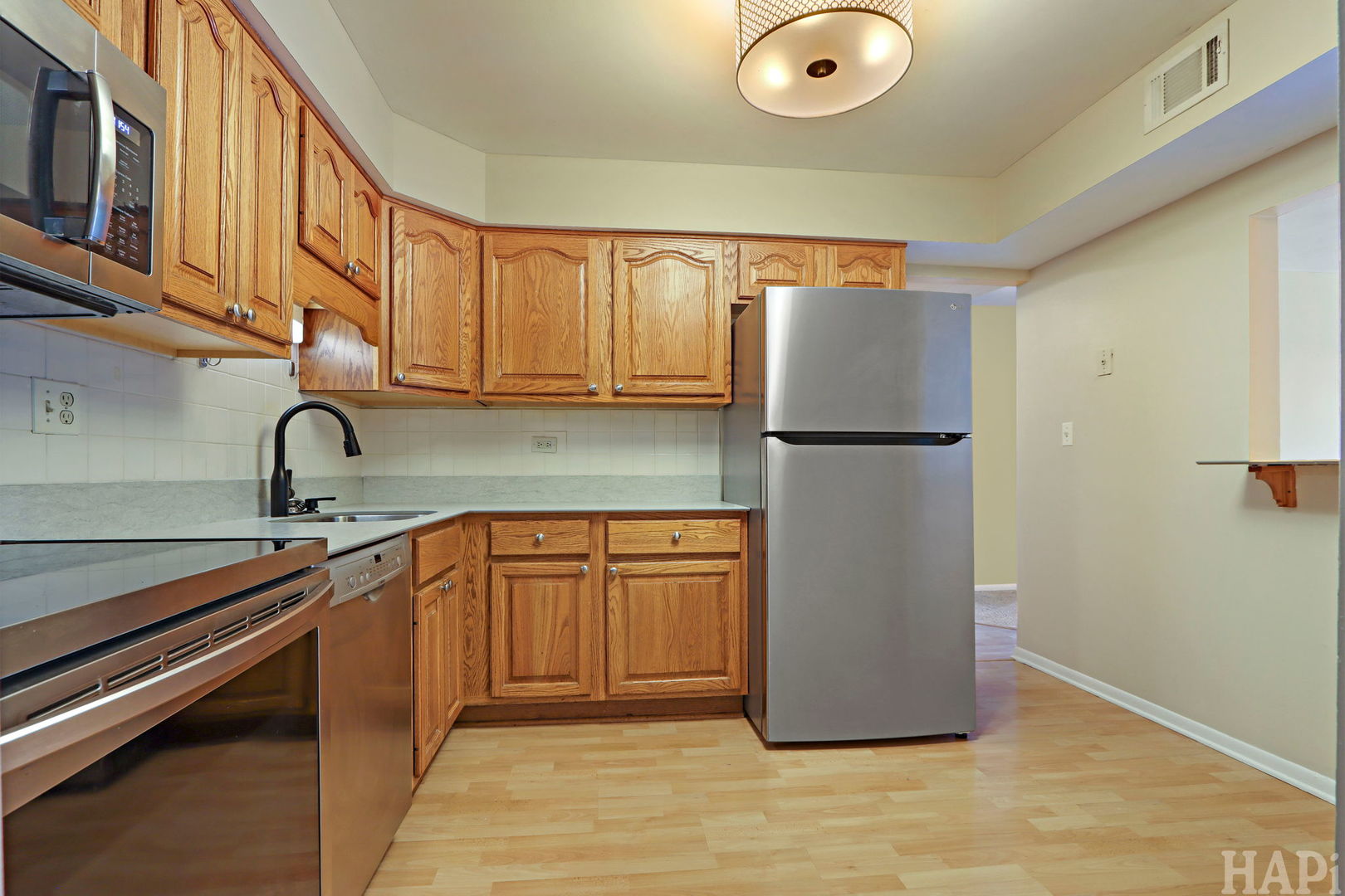 925 Springhill Drive 202 Property Photo 4