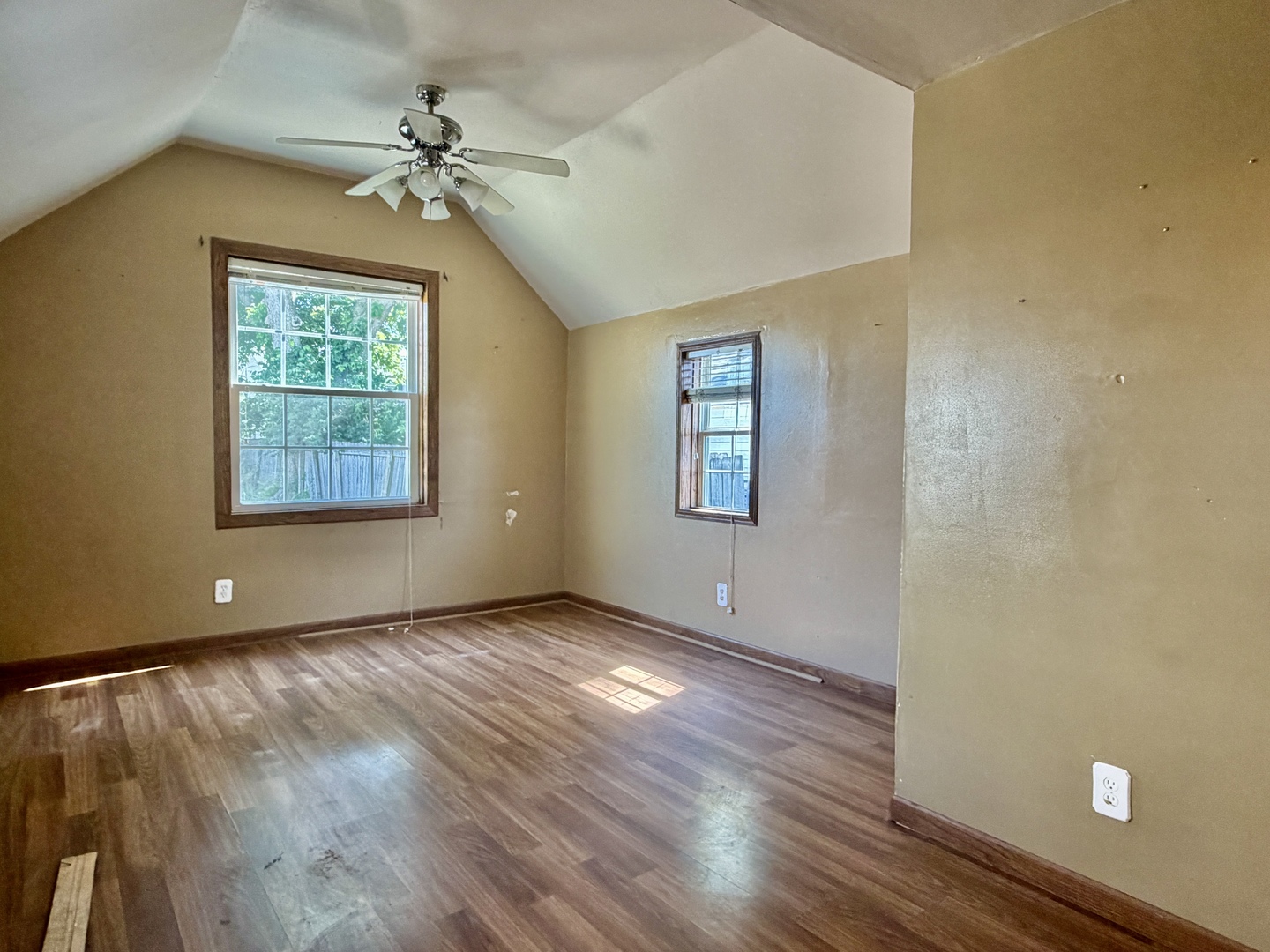 414 East 8th Street Property Photo 7