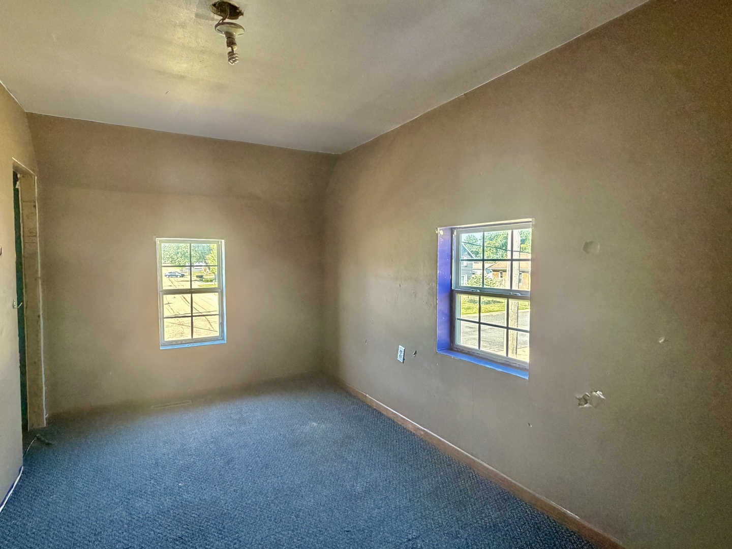 414 East 8th Street Property Photo 16